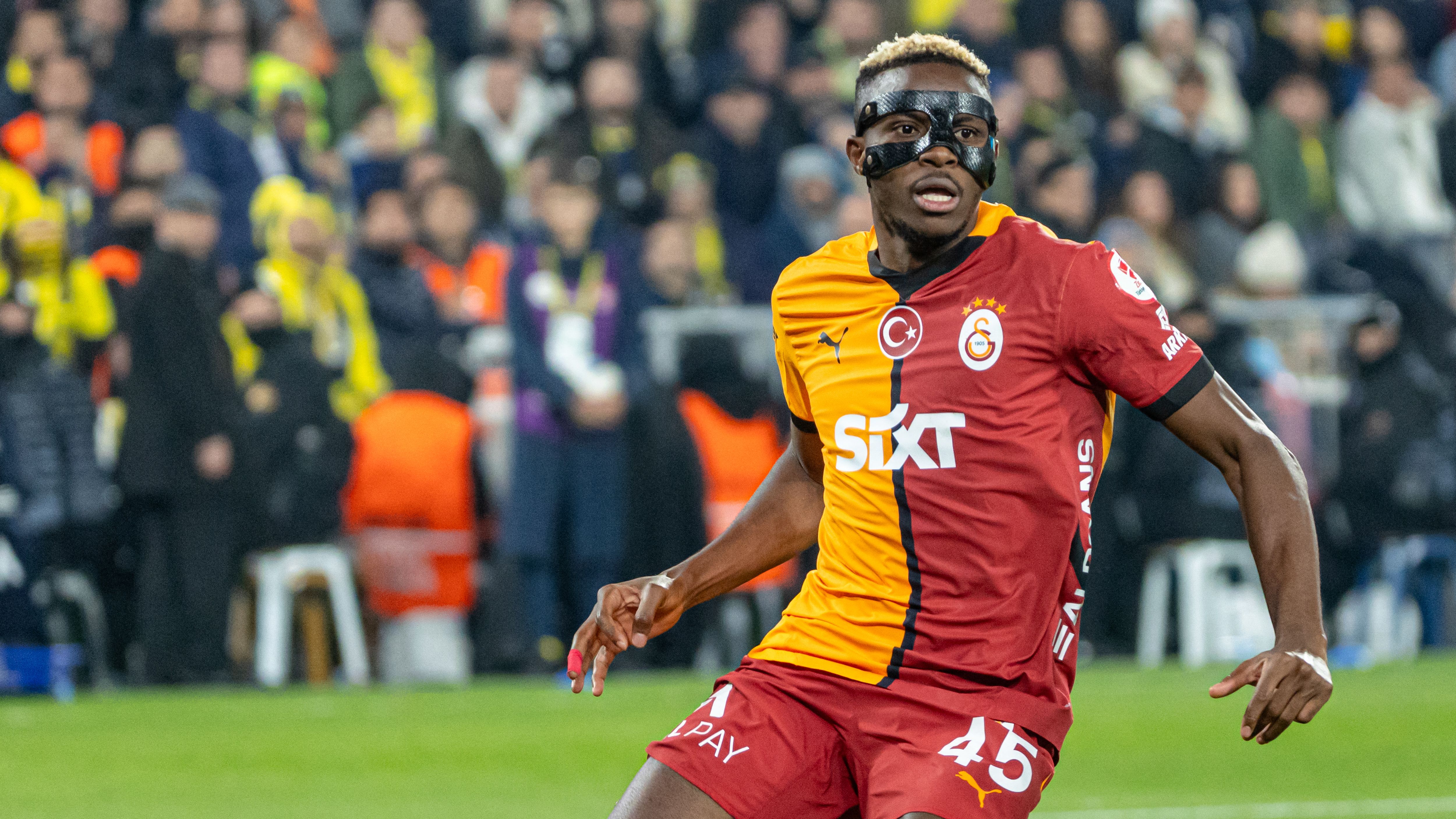 Victor Osimhen transfer stalls despite Galatasaray agreeing to pay €75m fee to Napoli