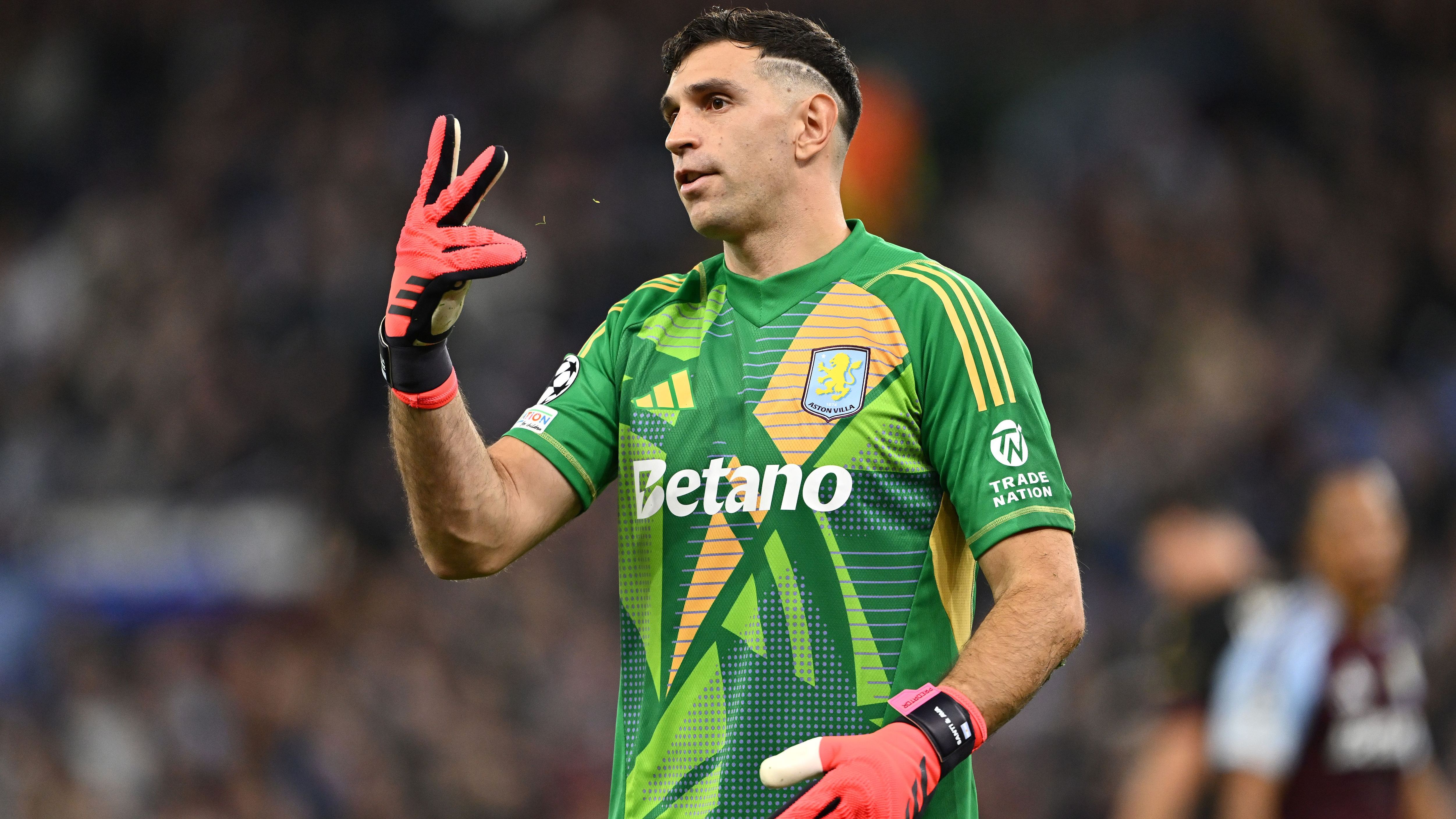 Exclusive: Man Utd urged to replace Andre Onana to 'move forward' as ex-Red Devil believes No. 1 is 'an outfield player who has gone in goal'