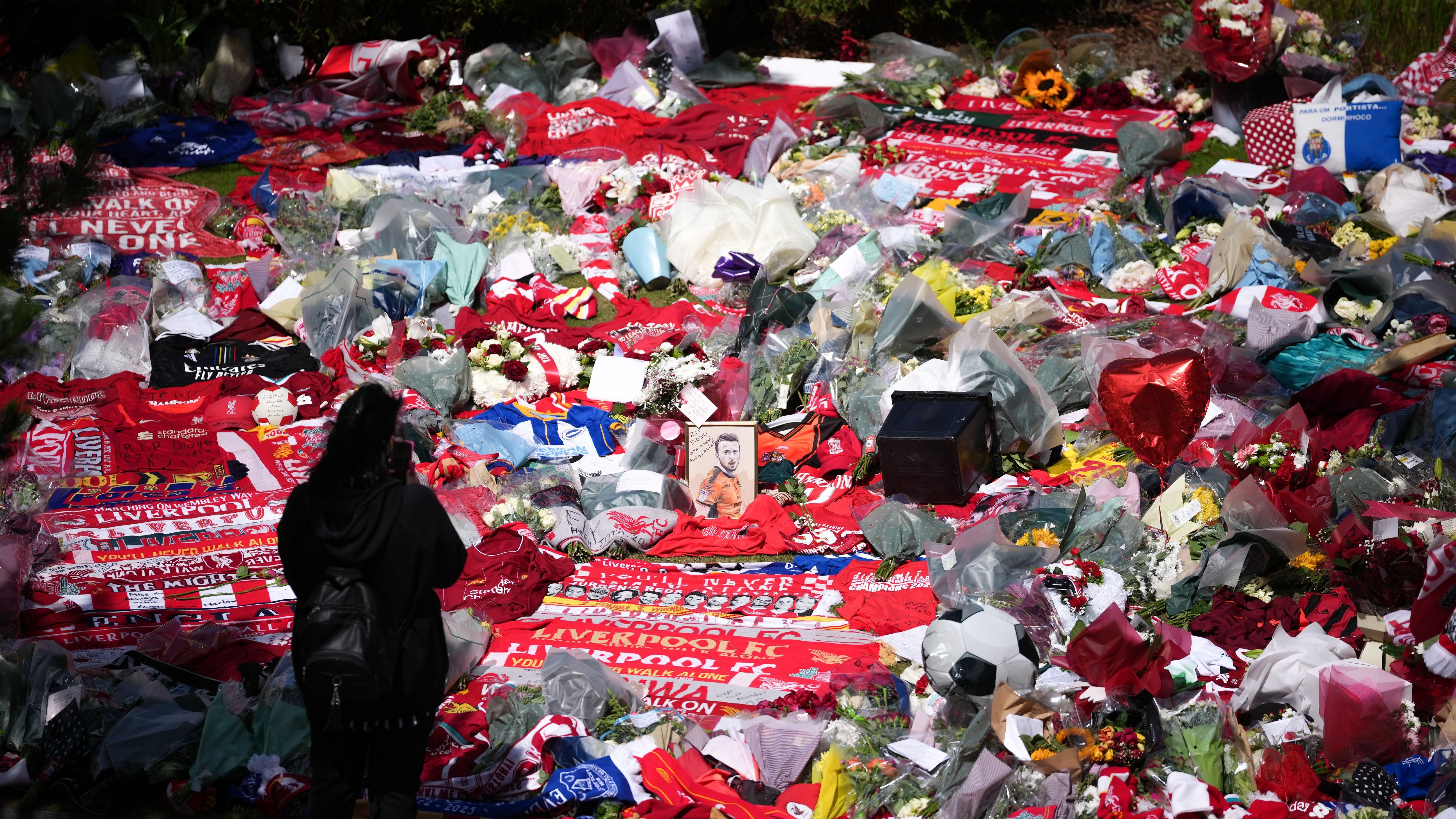 Diogo Jota's heartbroken wife Rute Cardoso joins Liverpool players to visit Anfield tribute after husband's tragic death in road accident