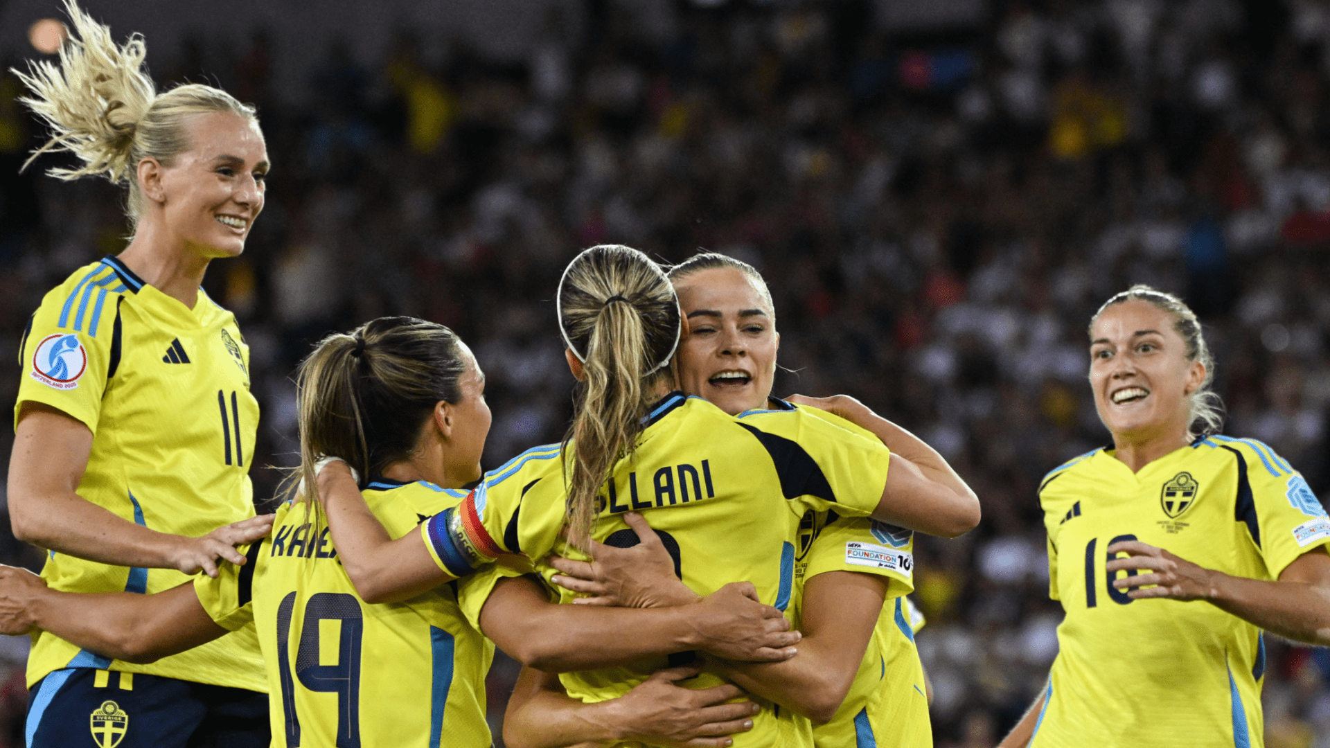 Stina Blackstenius and Smilla Holmberg steal the show as Sweden sweep past Germany and top group