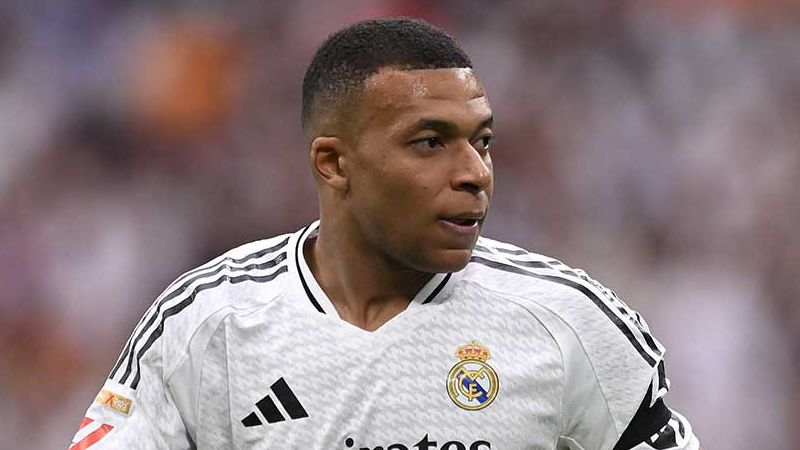 'What Kylian did is great' - PSG fans urged to show Mbappe more 'respect' amid Champions League 'taunts' directed at Real Madrid striker