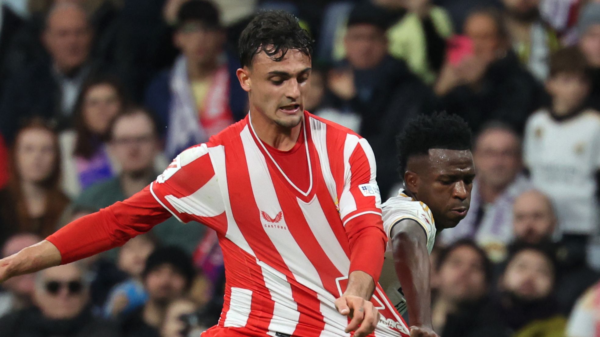 Wolves jump ahead of AC Milan in race to sign full-back from second-tier Spanish team with €19m price tag