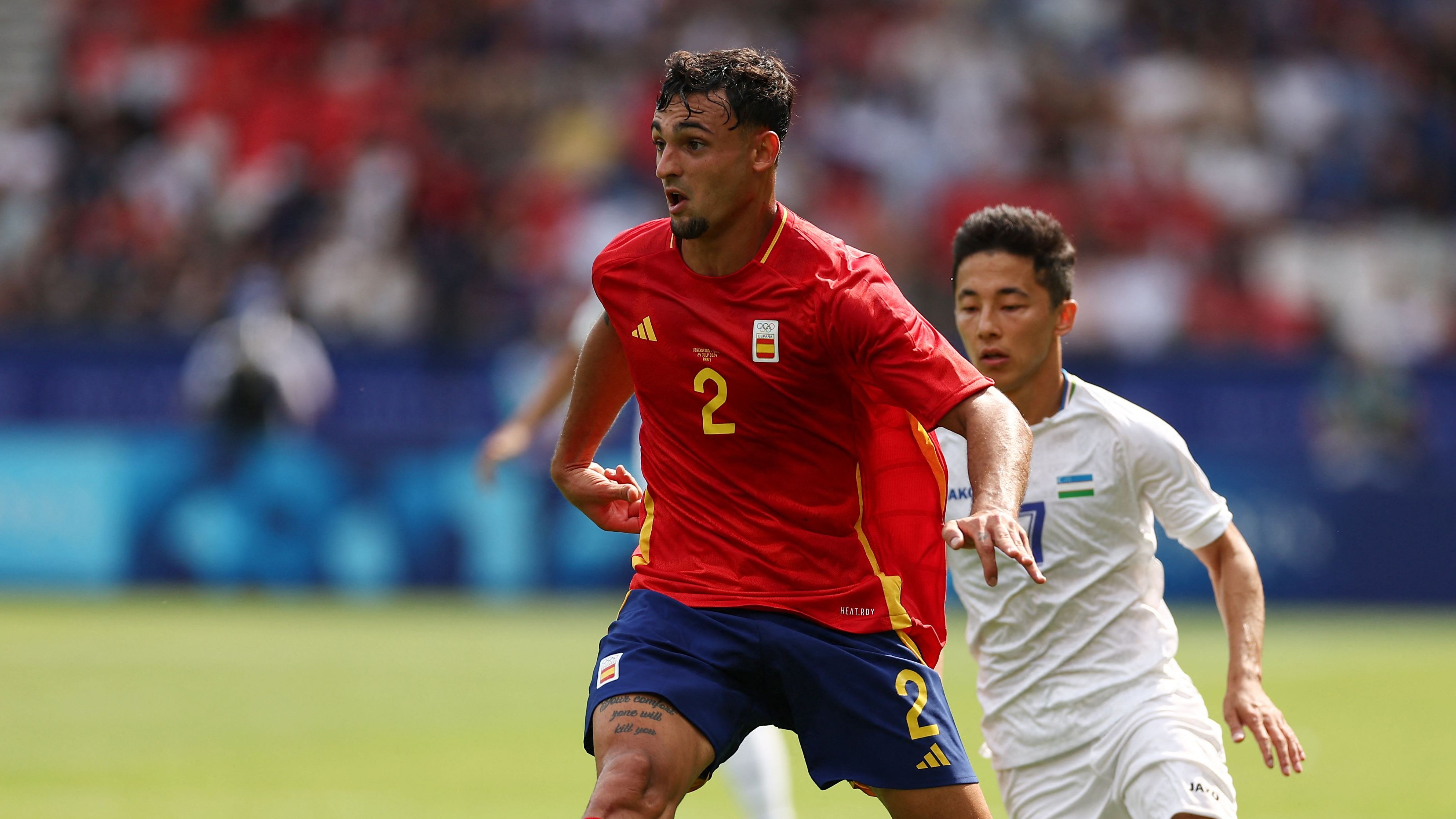 Wolves jump ahead of AC Milan in race to sign full-back from second-tier Spanish team with €19m price tag