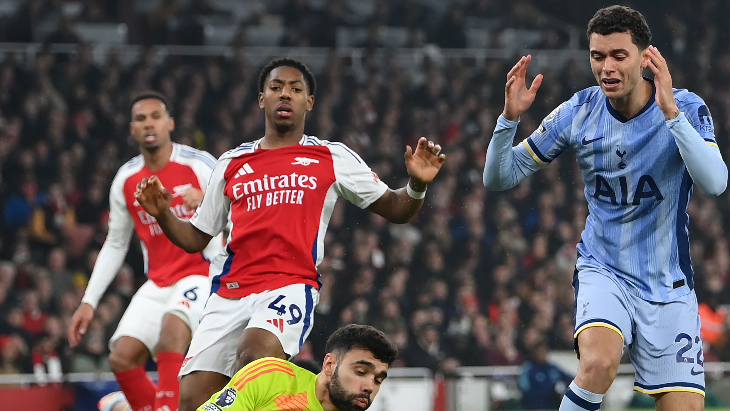 Arsenal to show Tottenham game? Gunners invite fans to watch Spurs pre-season clash at Emirates Stadium