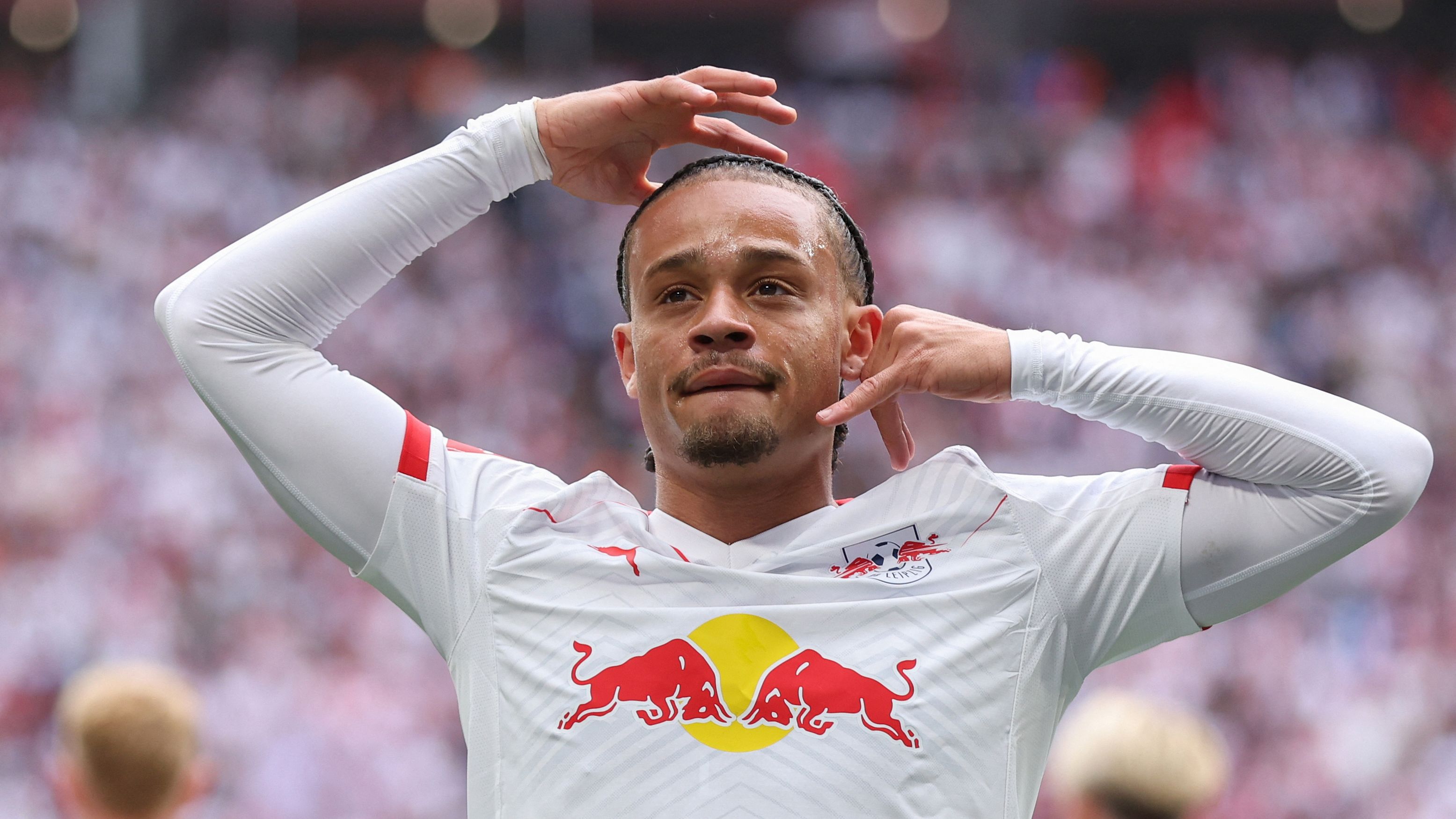 Man Utd and Chelsea step up interest for RB Leipzig's Xavi Simons but hurdle remains