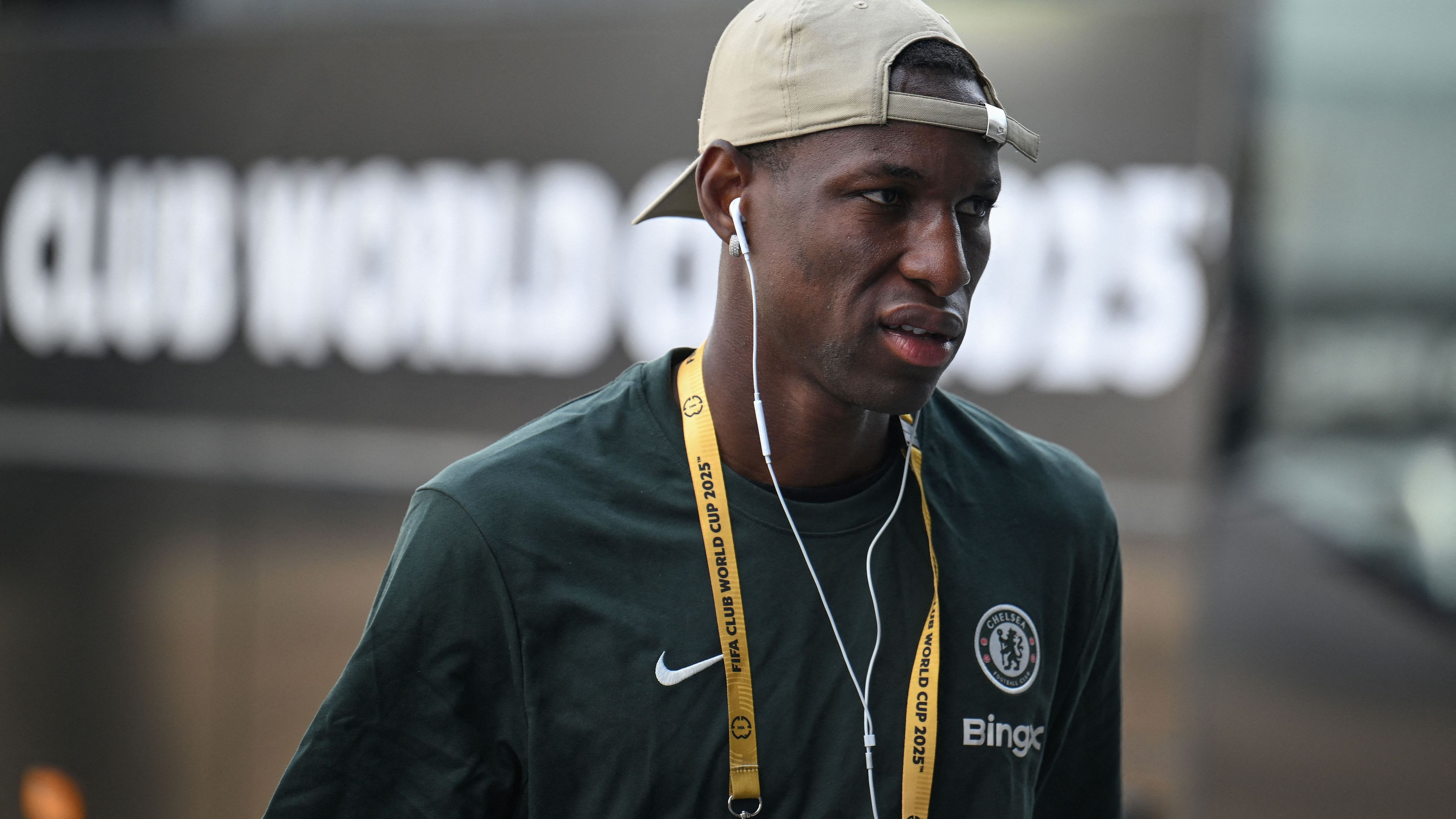 Chelsea slap huge £100m asking price on Nicolas Jackson as Man Utd consider shock summer swoop to sign Blues striker