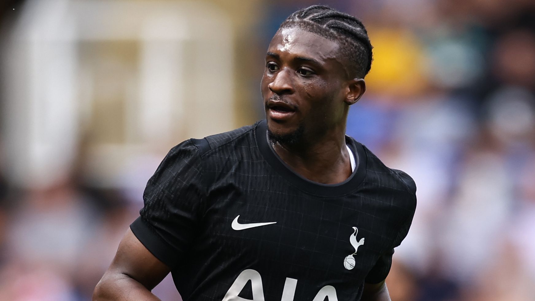 West Ham's Michail Antonio replacement? Hammers open talks with veteran Premier League striker after releasing Jamaican following car accident