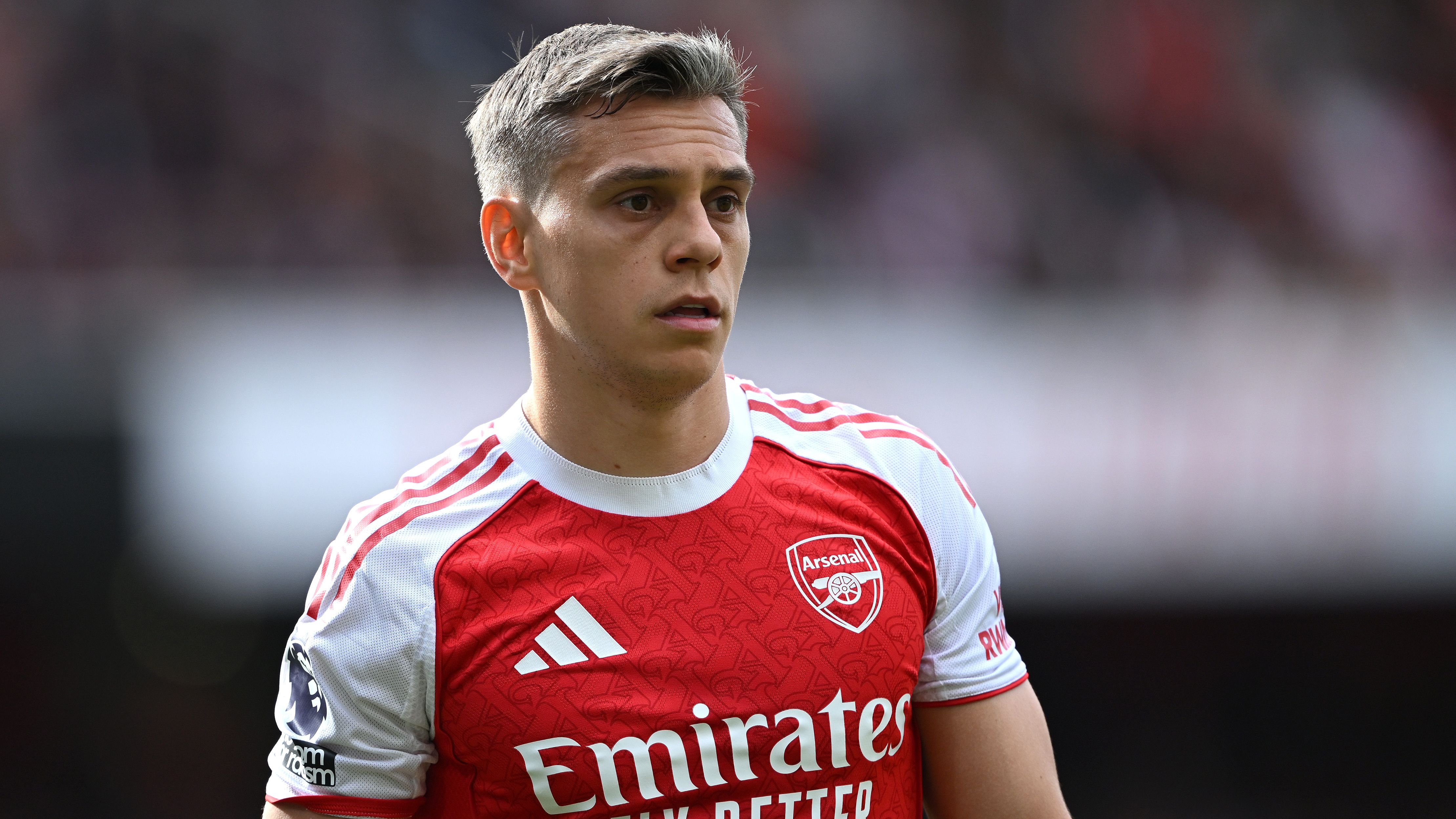Leandro Trossard 'agrees shock Fenerbahce move' after key Jose Mourinho contact as Arsenal clear squad ahead of Noni Madueke arrival