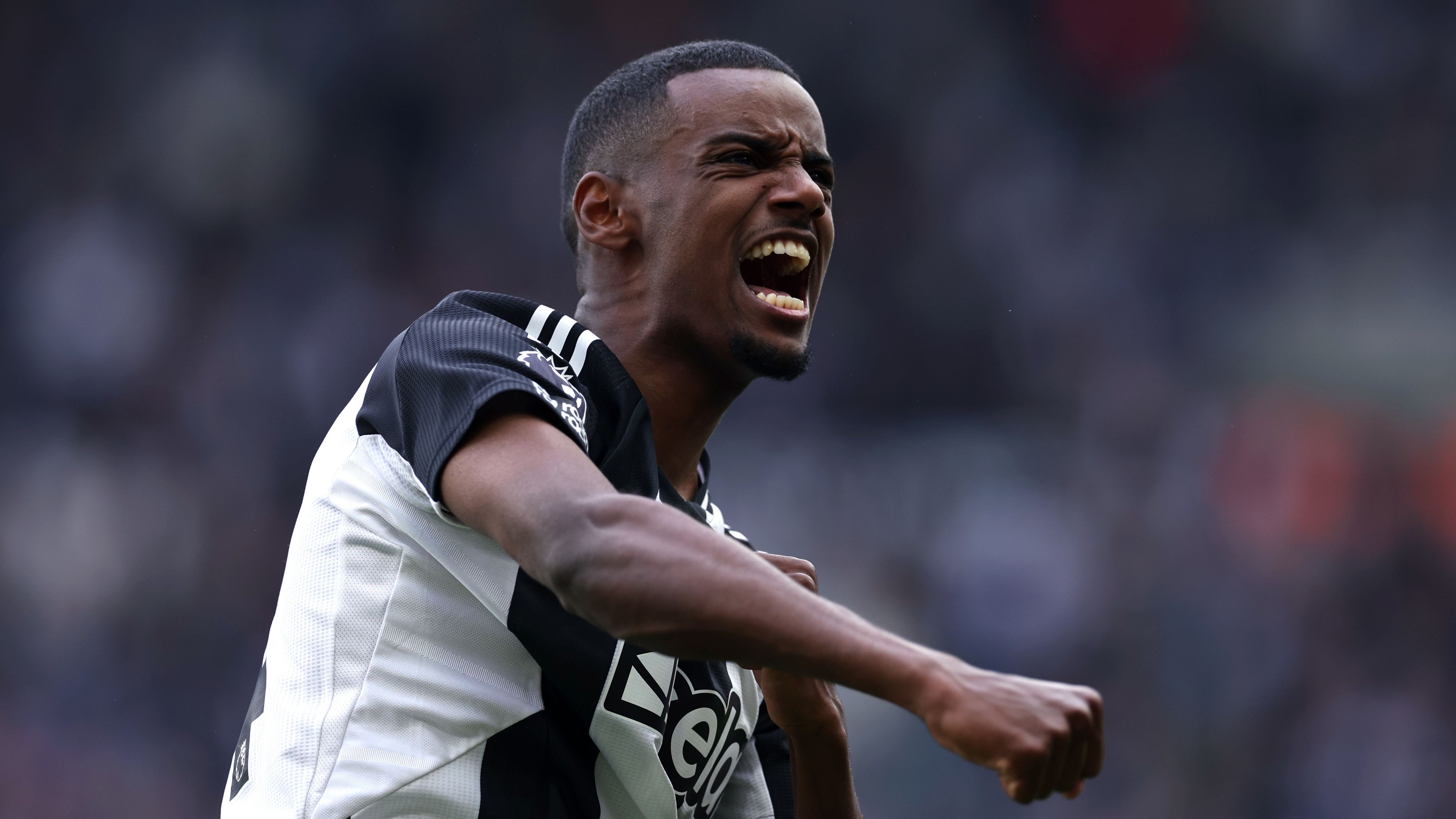 Alexander Isak told to 'make statement to Newcastle fans' amid Liverpool transfer saga as striker continues to be linked with exit