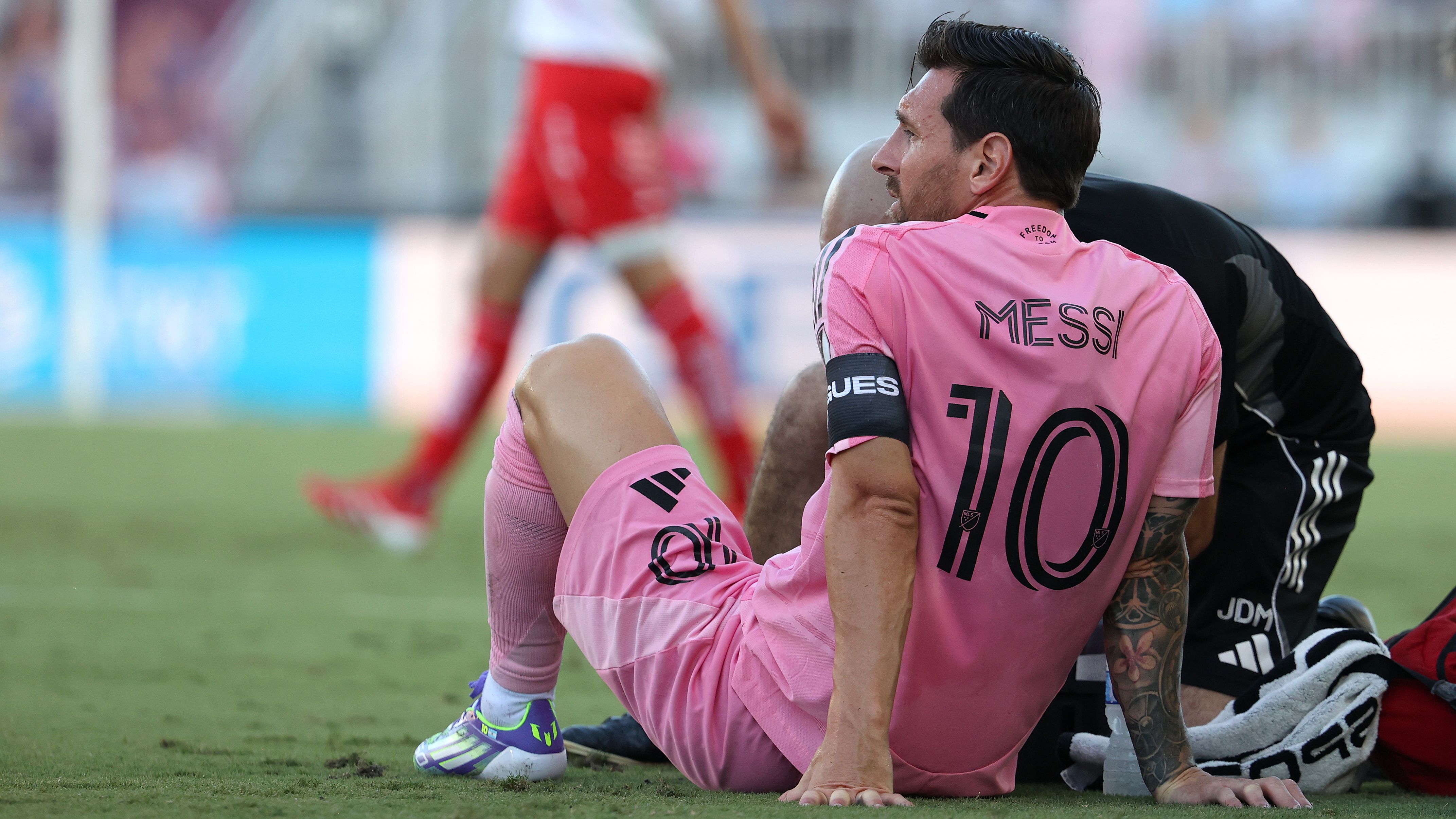Inter Miami confirms Lionel Messi sustained minor muscle injury in right leg in Leagues Cup, no timeline yet for return