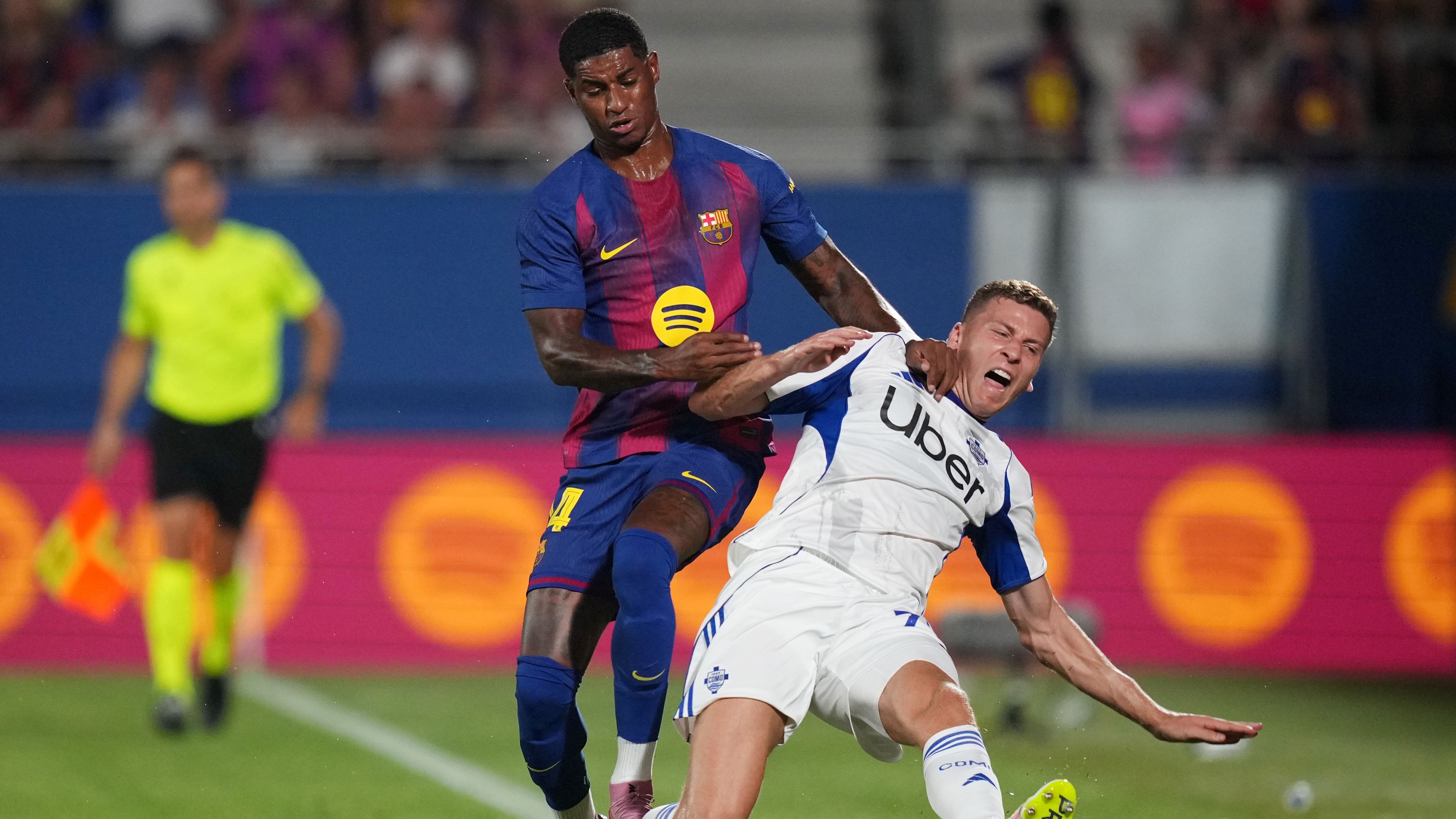 What a miss! Marcus Rashford leaves Raphinha stunned as he fires open goal shot wide for Barcelona against Como