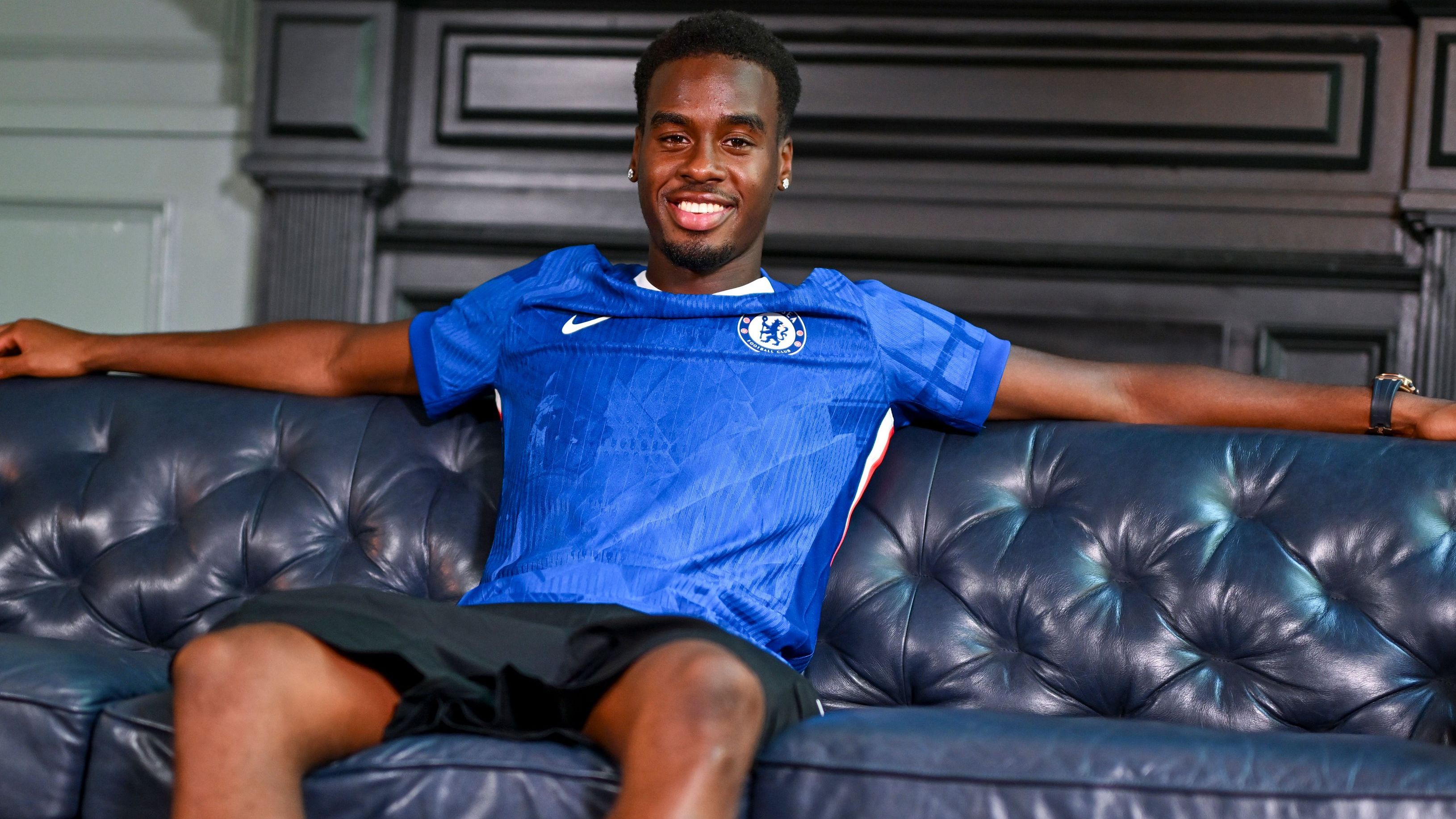 Chelsea confirm iconic shirt number for Jamie Gittens following £55m transfer from Borussia Dortmund