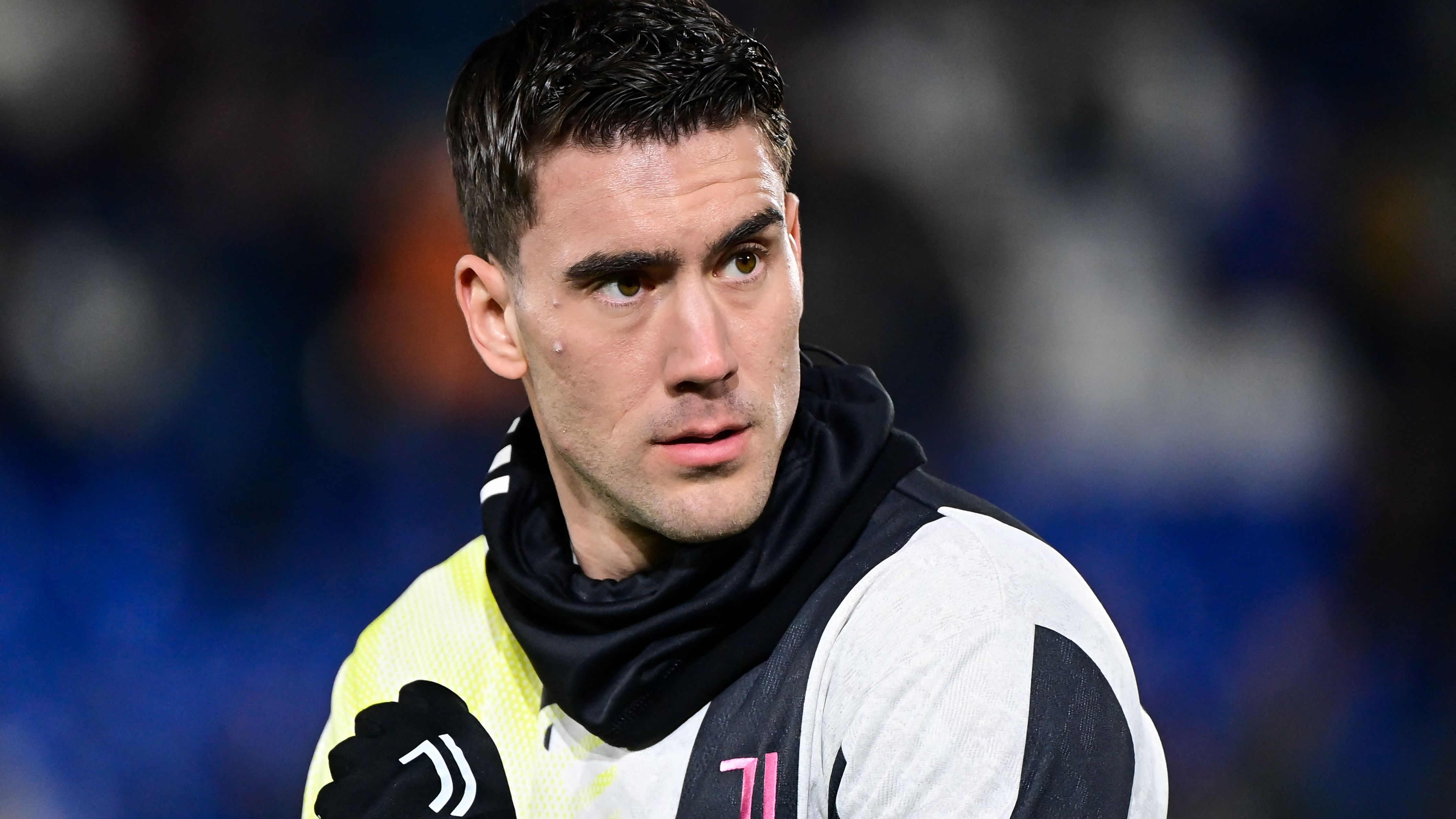 Rasmus Hojlund issued transfer ultimatum by AC Milan as Man Utd striker resists Serie A return