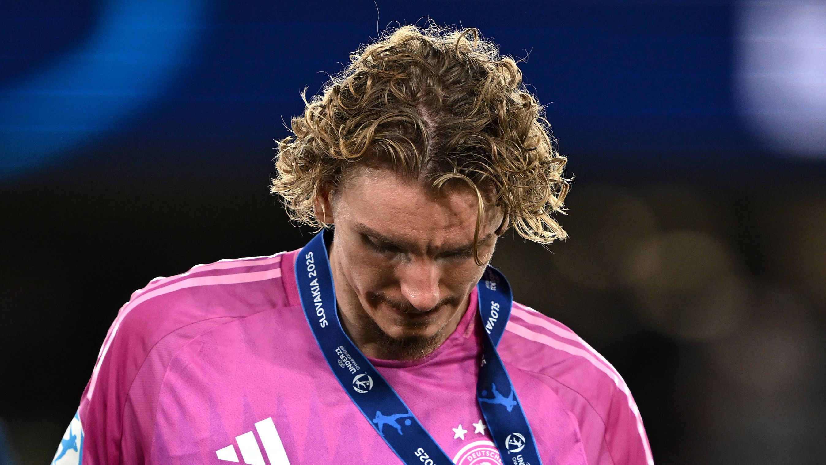 Nick Woltemade told to stay 'clear-headed' as Stuttgart team-mate gives verdict on striker's push for Bayern Munich transfer