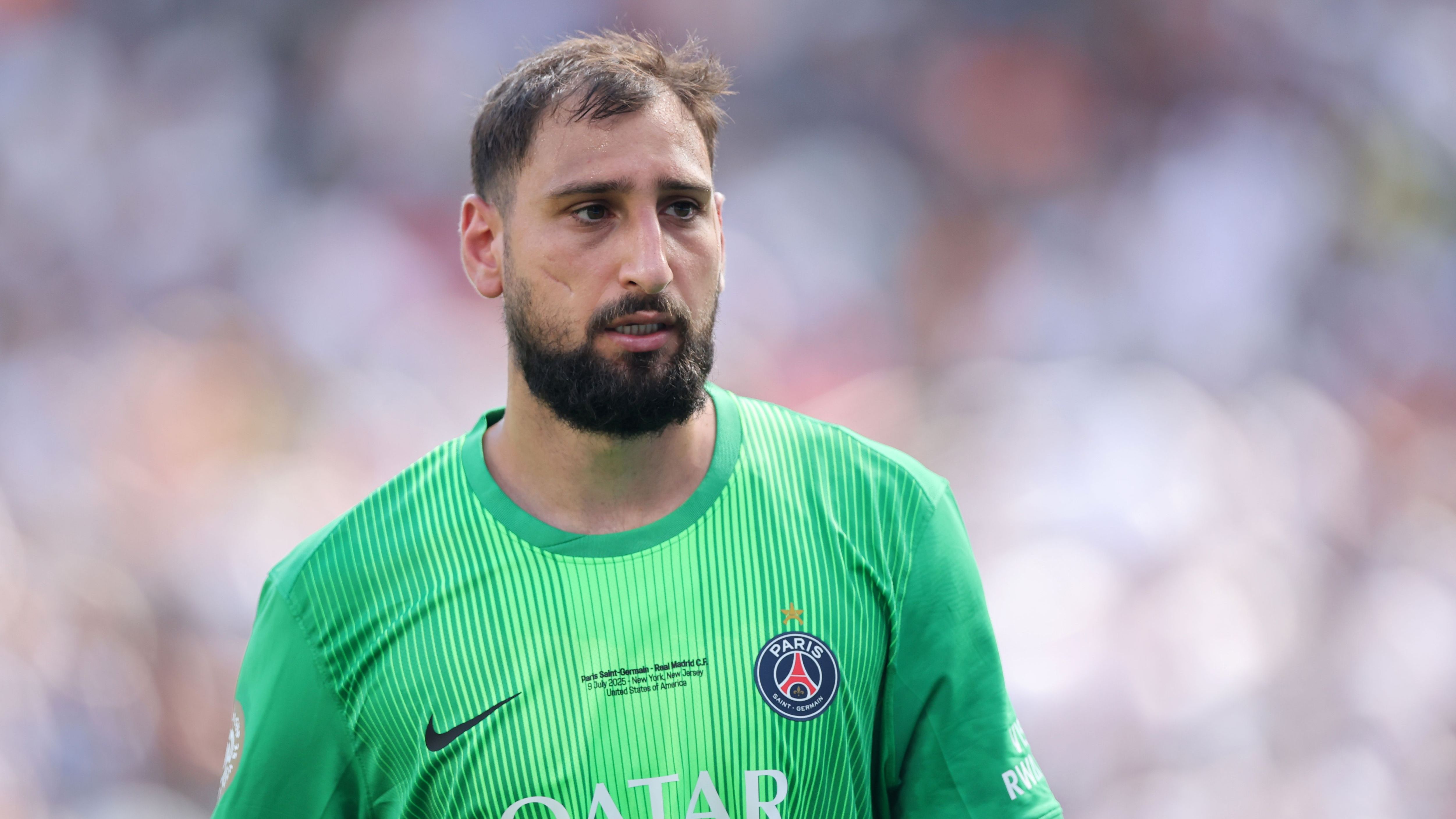 Emi Martinez could help Man Utd land alternative goalkeeper target! World Cup winner wanted by PSG in £30m transfer after links to Red Devils
