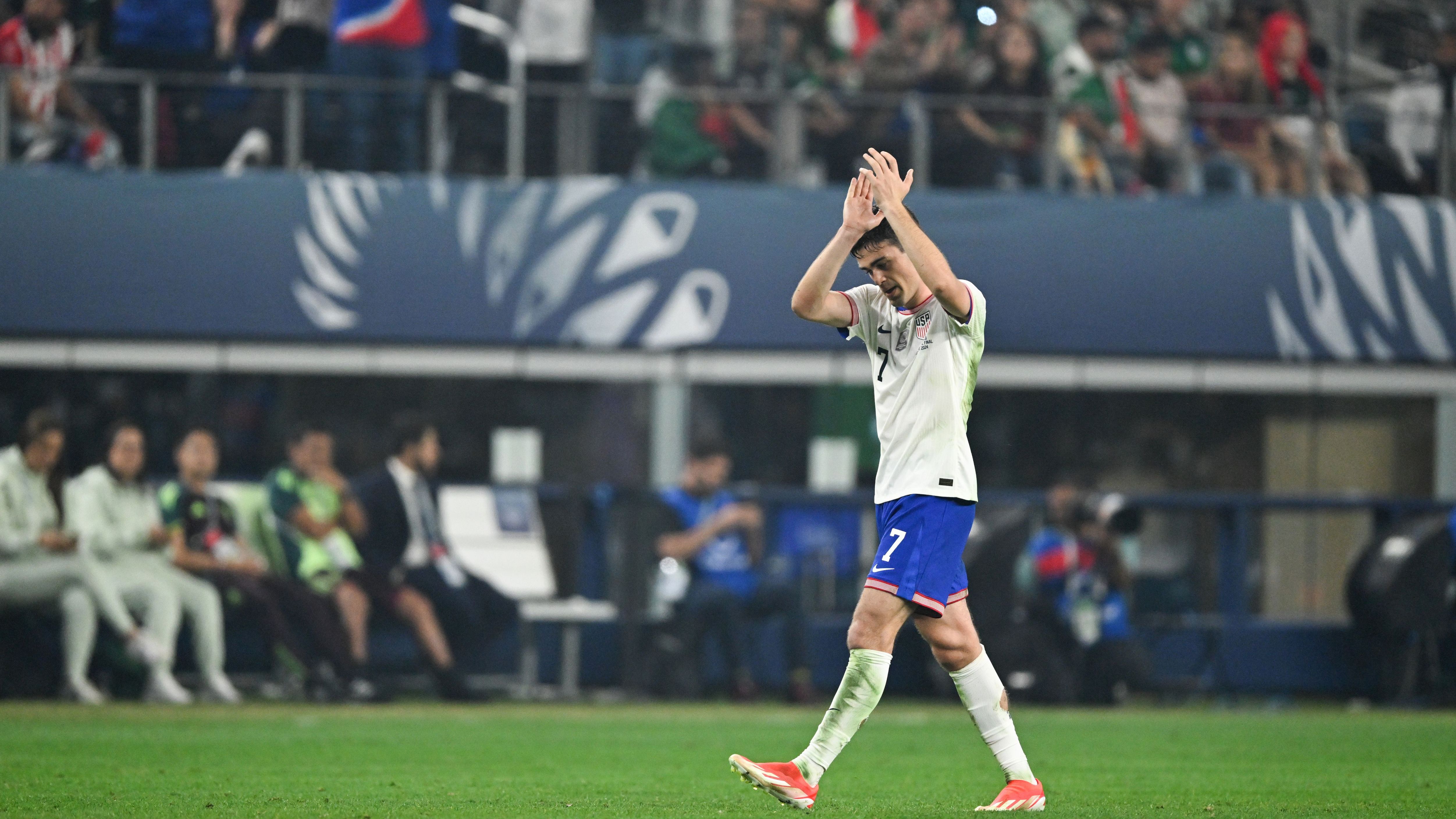 Hurry up and wait: What's delaying USMNT midfielder Gio Reyna's much-discussed, much-needed transfer from Dortmund?