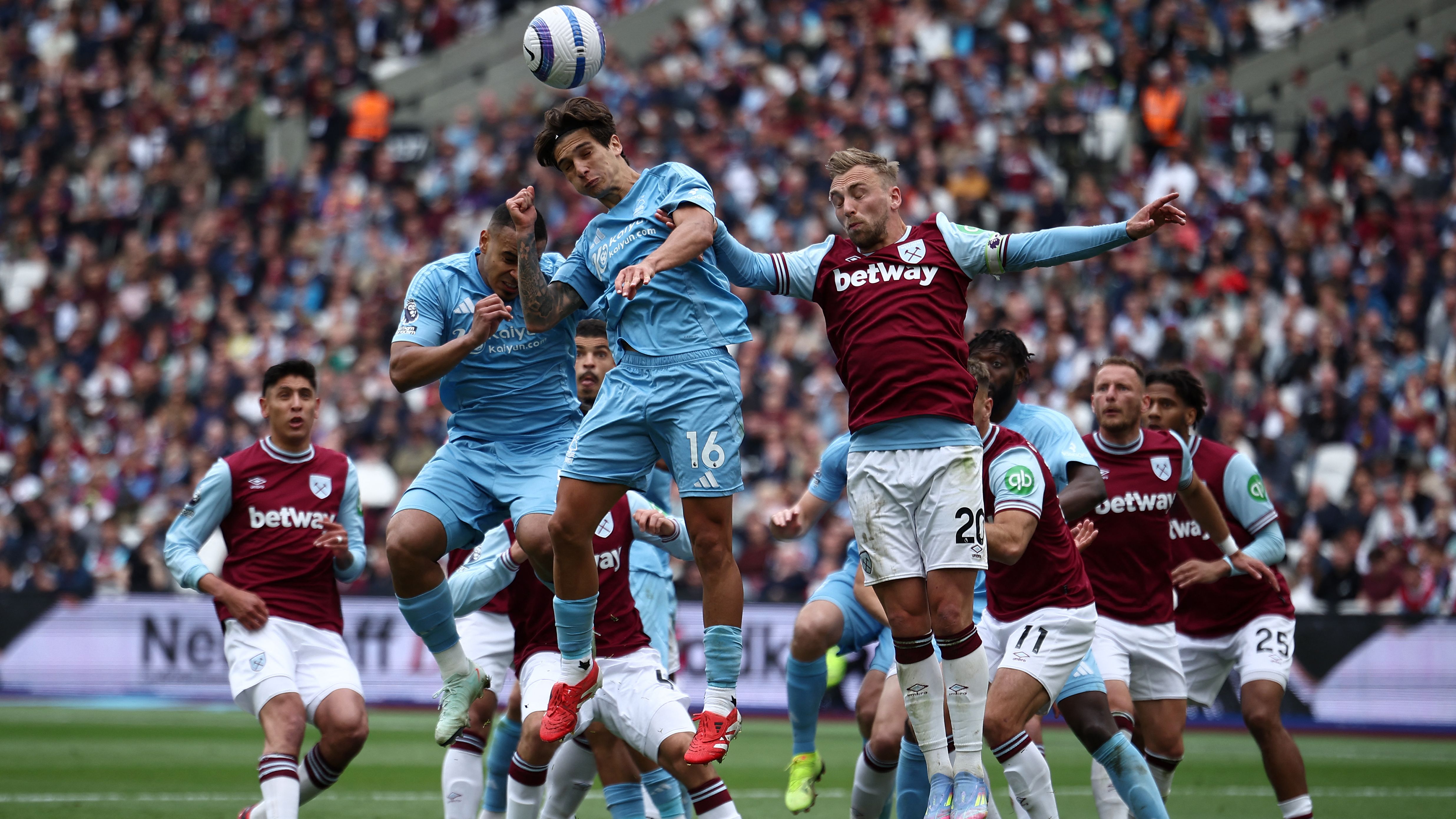 Premier League clubs handed set-pieces headache as new rule change is confirmed