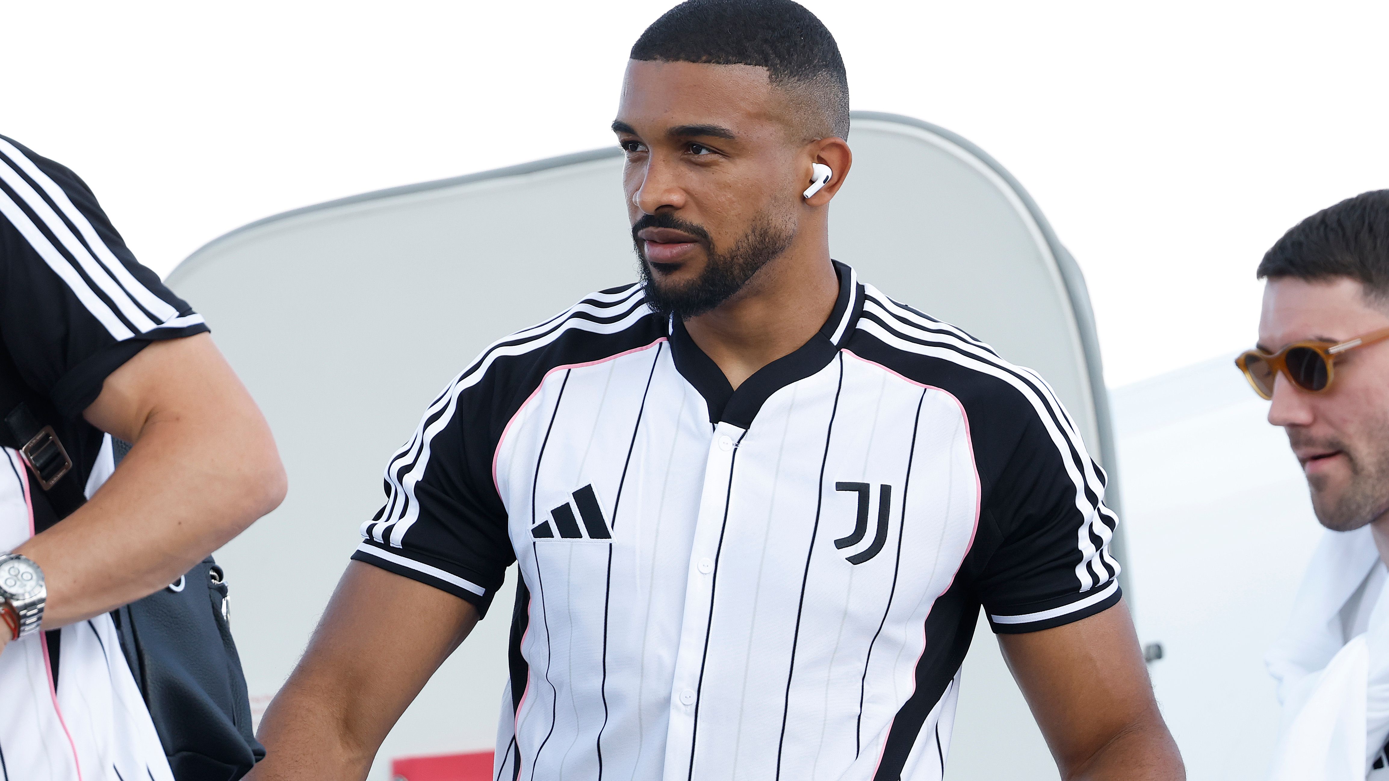 Douglas Luiz holding up Matt O'Riley transfer as Juventus look to offload Brazilian before completing signing of Brighton midfielder