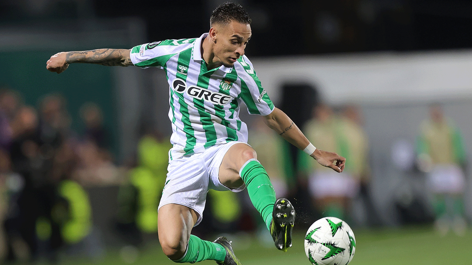 Antony open to extending Man Utd contract in order to boost hopes of Betis return