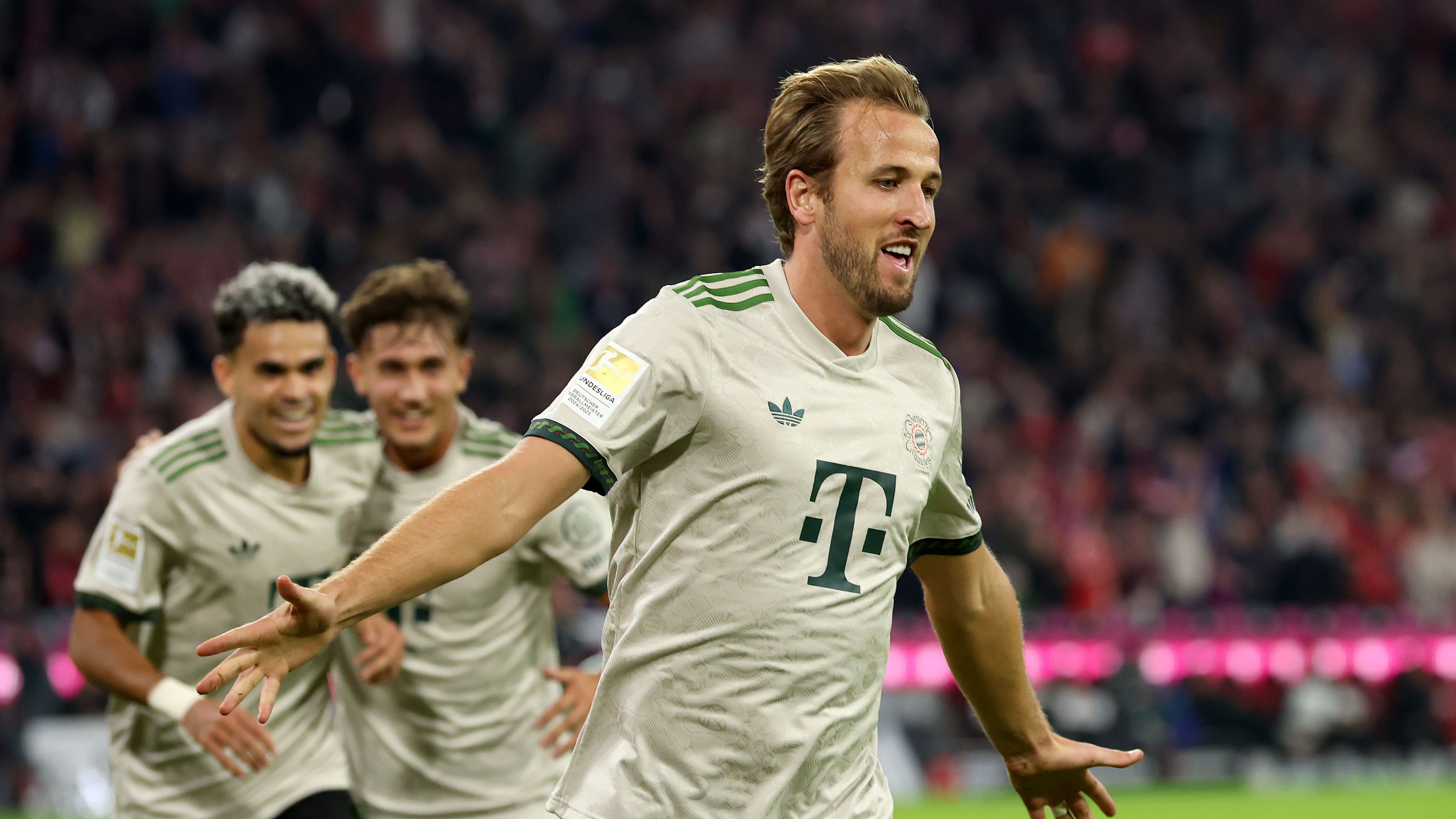 Bayern Munich chief explains 'really simple' reason Vincent Kompany is 'perfect' coach for Harry Kane, Luis Diaz & Co as perfect start to season continues