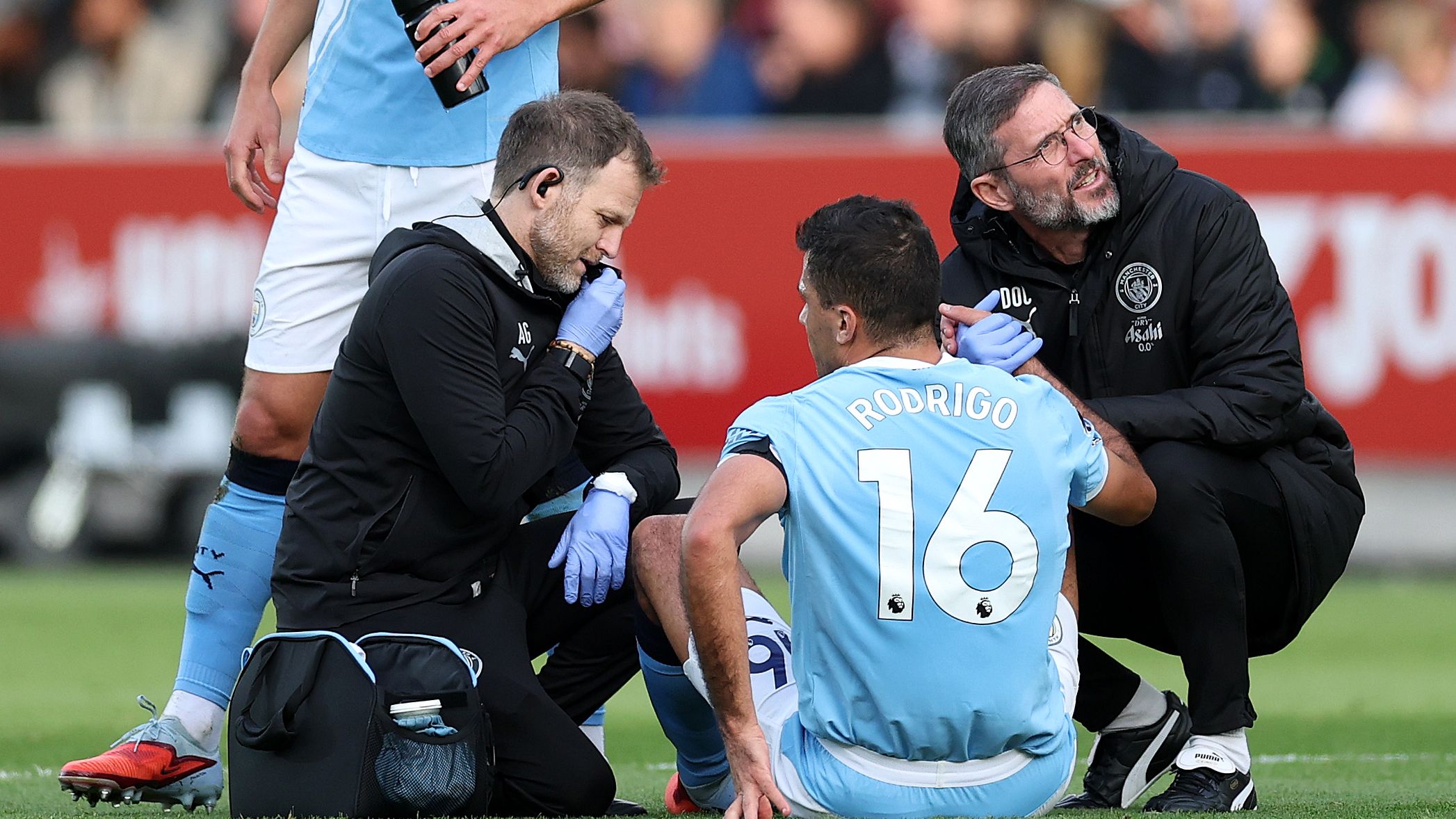 'Flog the horse to make money!' - Lamine Yamal among superstars defended as ex-England & Chelsea star lashes out at 'financial reasons' ruining 'sacredness' of football