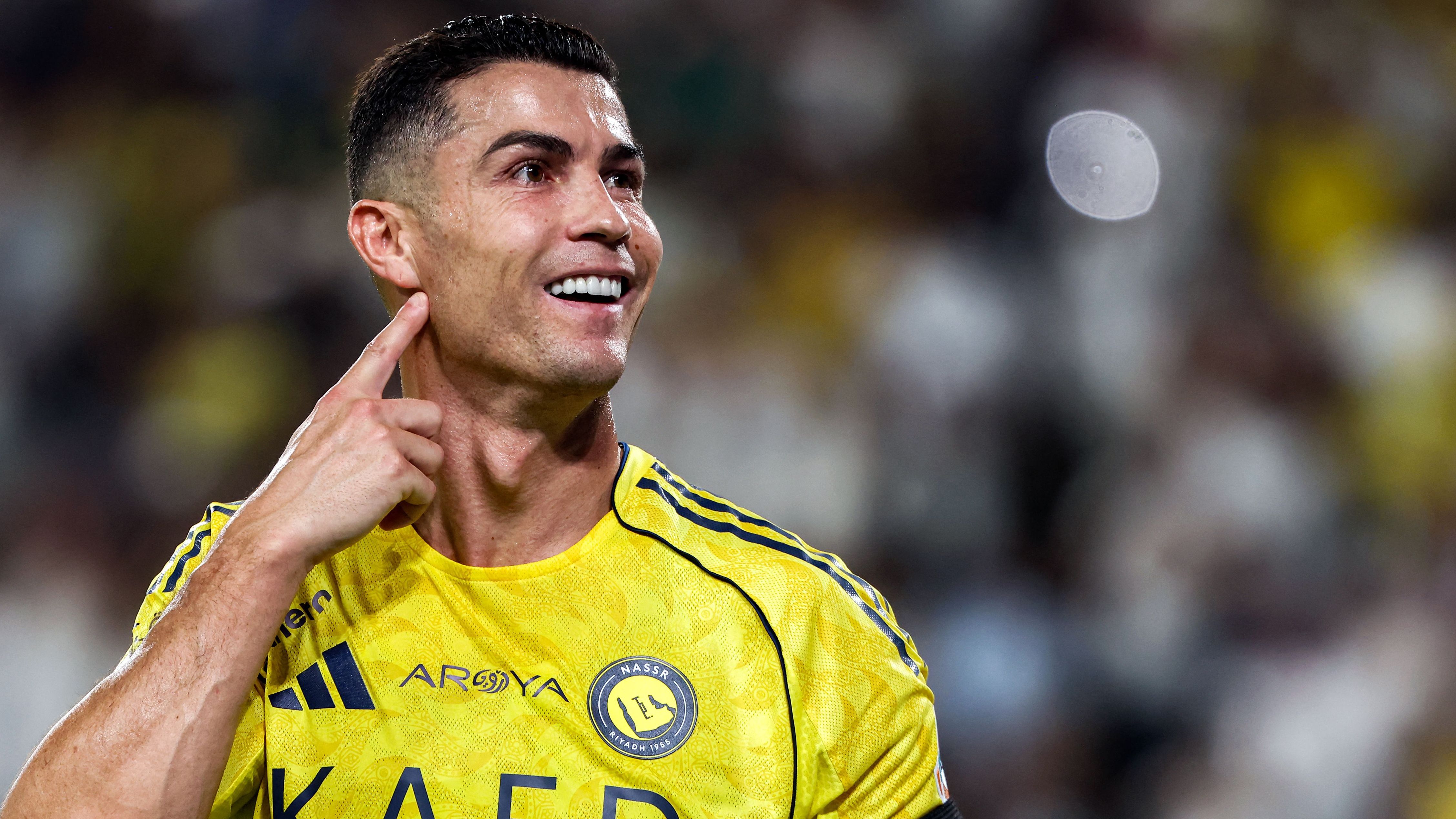'He would even analyse bottles of water' - Cristiano Ronaldo grilled club doctors at Juventus as Inter chief explains why Portugal star is 'different' to other players