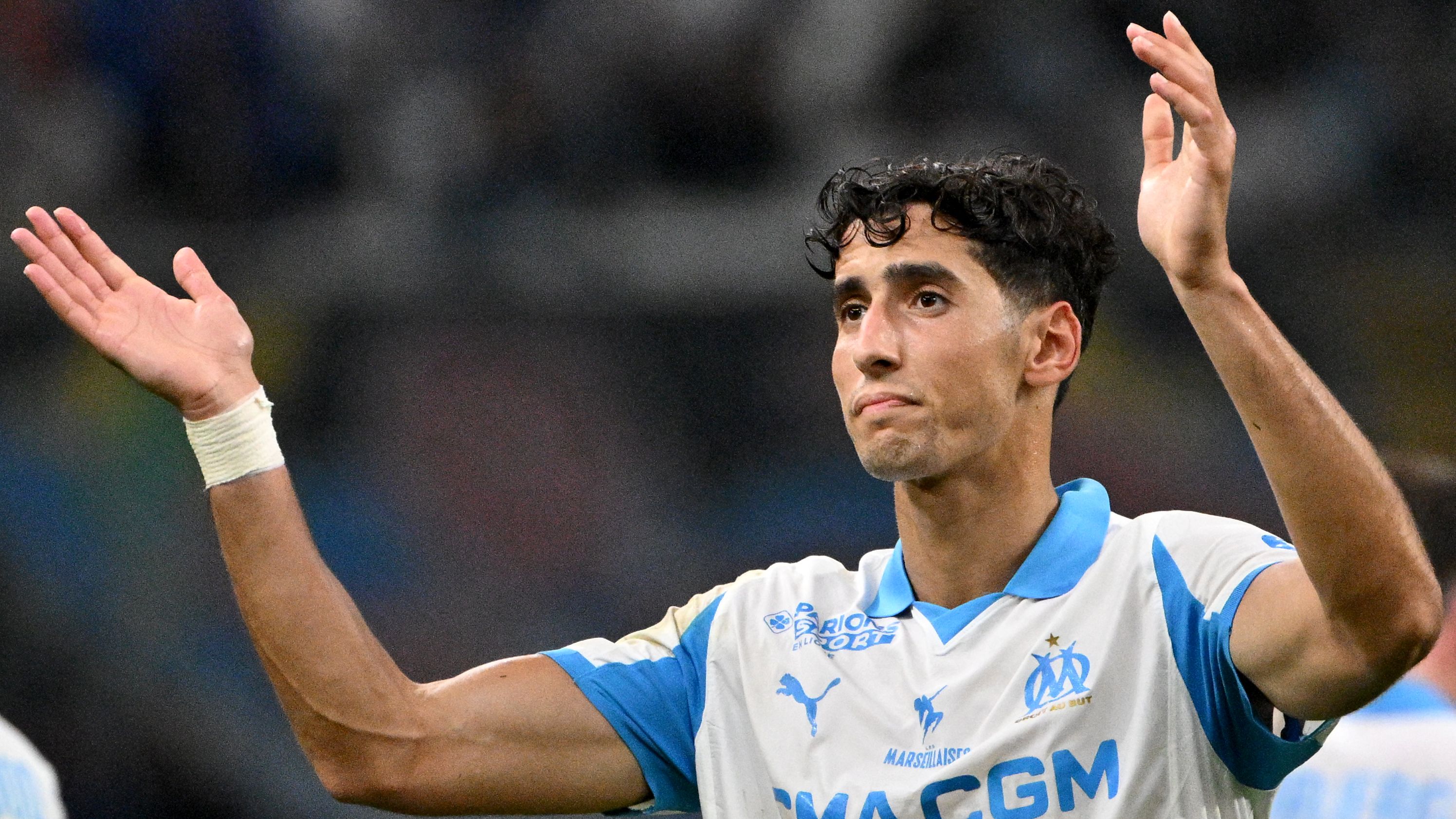 'I was assaulted' - Ex-Premier League star sends message after being attacked at airport before international duty