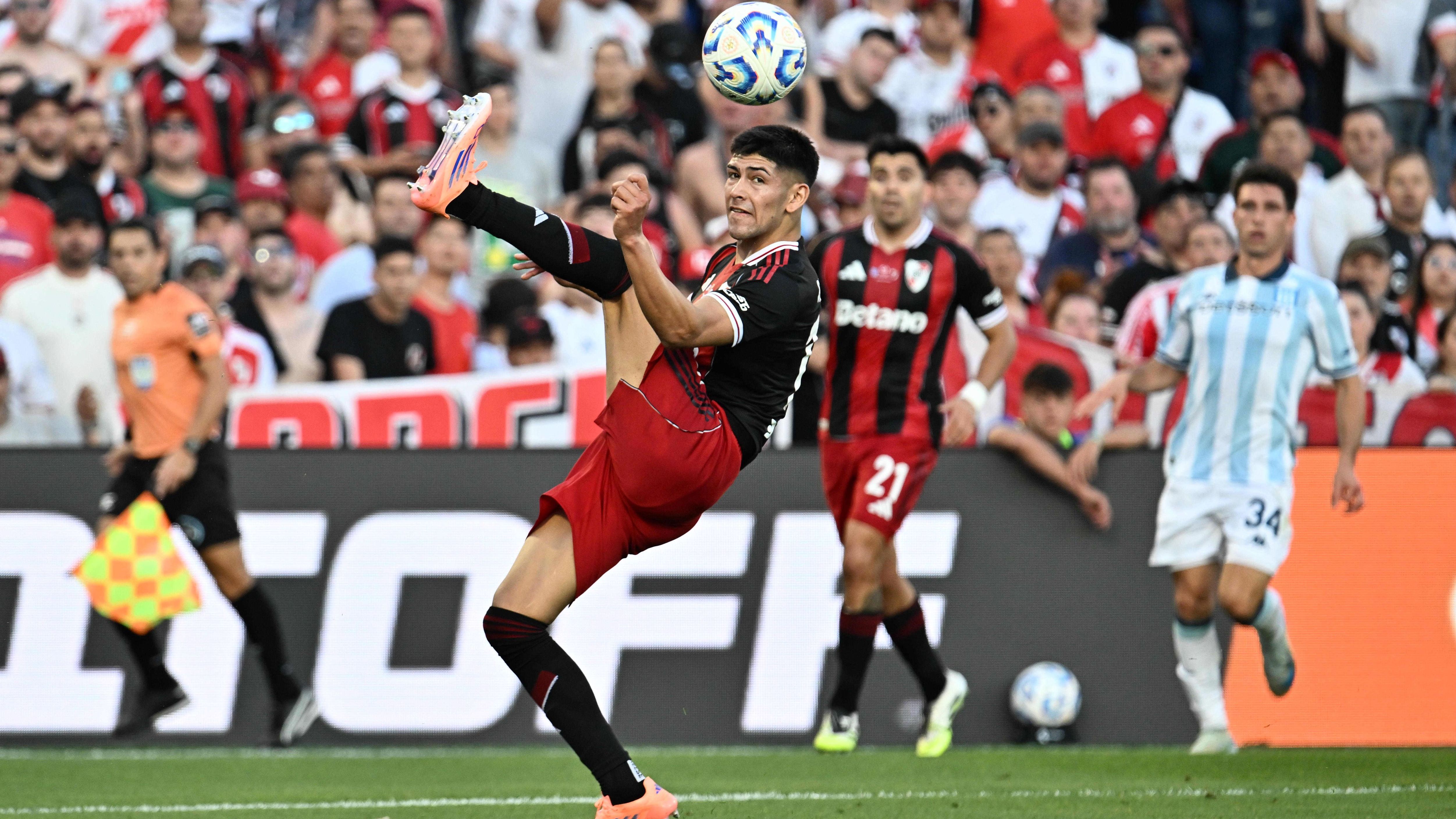 Argentina call up 21-year-old ex-street vendor in latest squad as River Plate ace targets 2026 World Cup