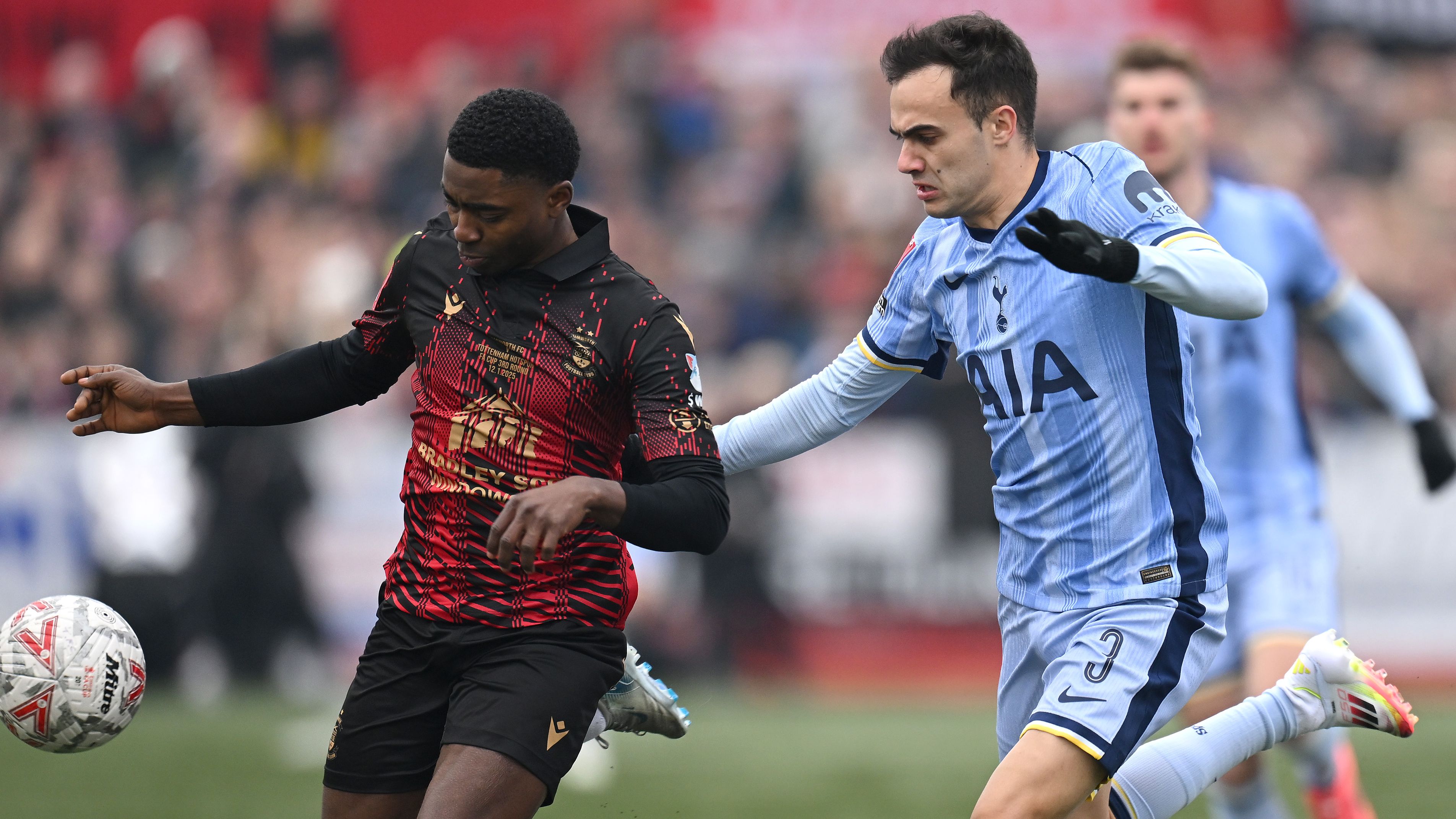 Ex-Tottenham and Man Utd defender to link-up with Lionel Messi? Former Premier League star in shock talks to join Inter Miami as free agent