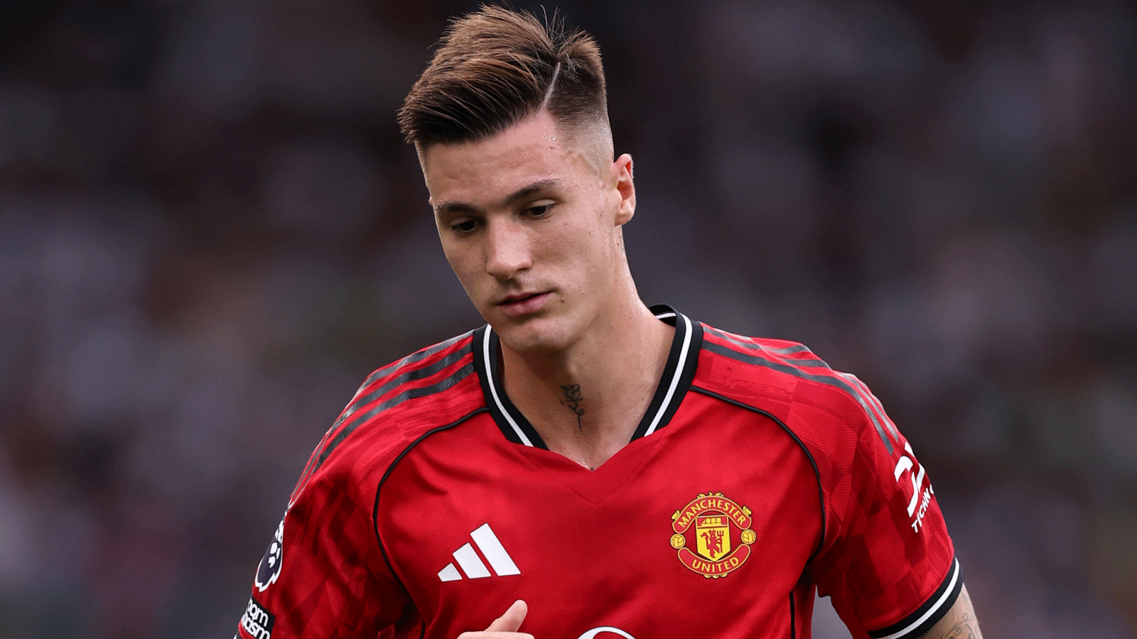 'It's unfair!' - Man Utd receive Benjamin Sesko advice from Man City title-winner with 'cannot be asked to win games alone' message