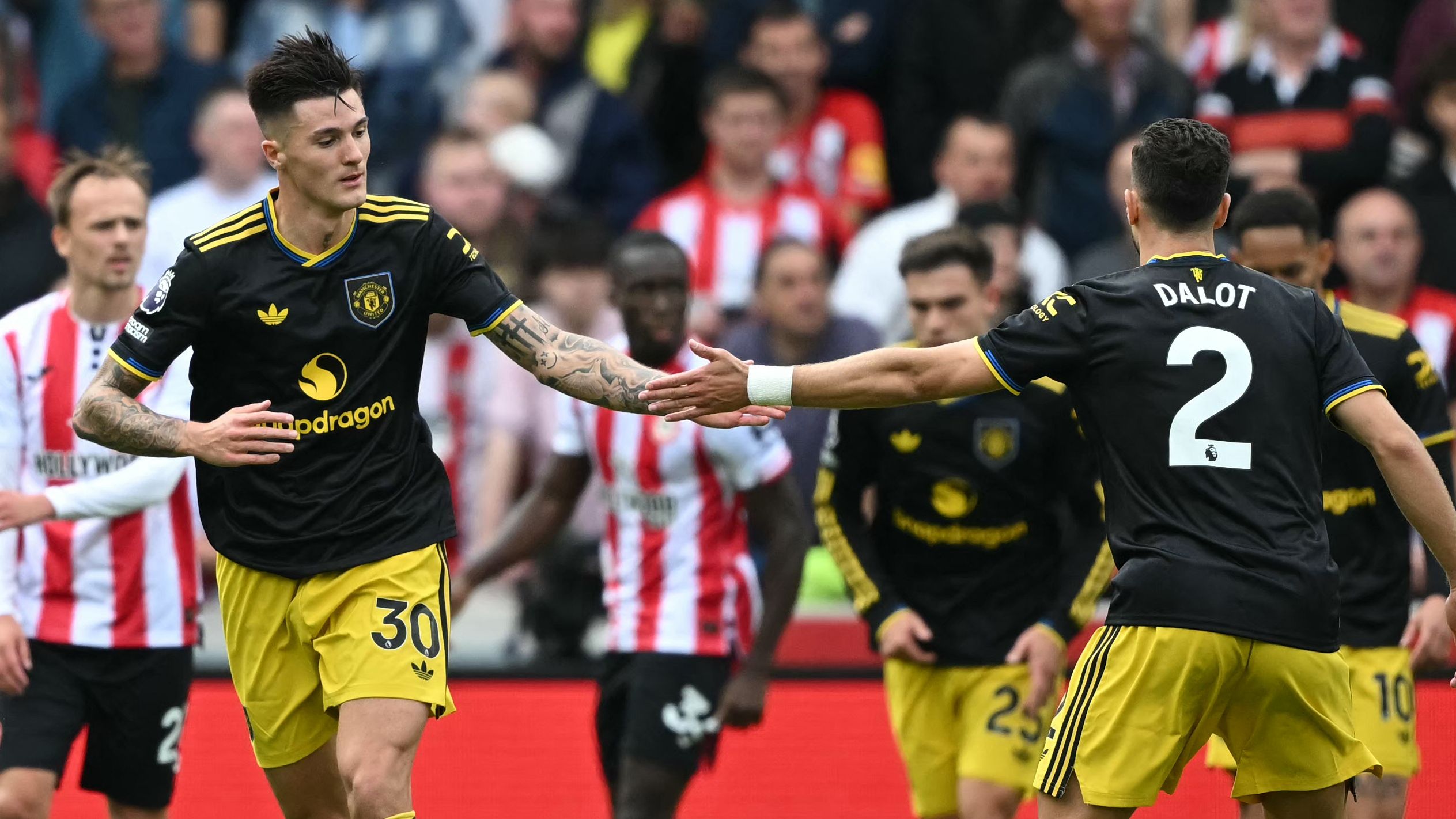 'It's unfair!' - Man Utd receive Benjamin Sesko advice from Man City title-winner with 'cannot be asked to win games alone' message