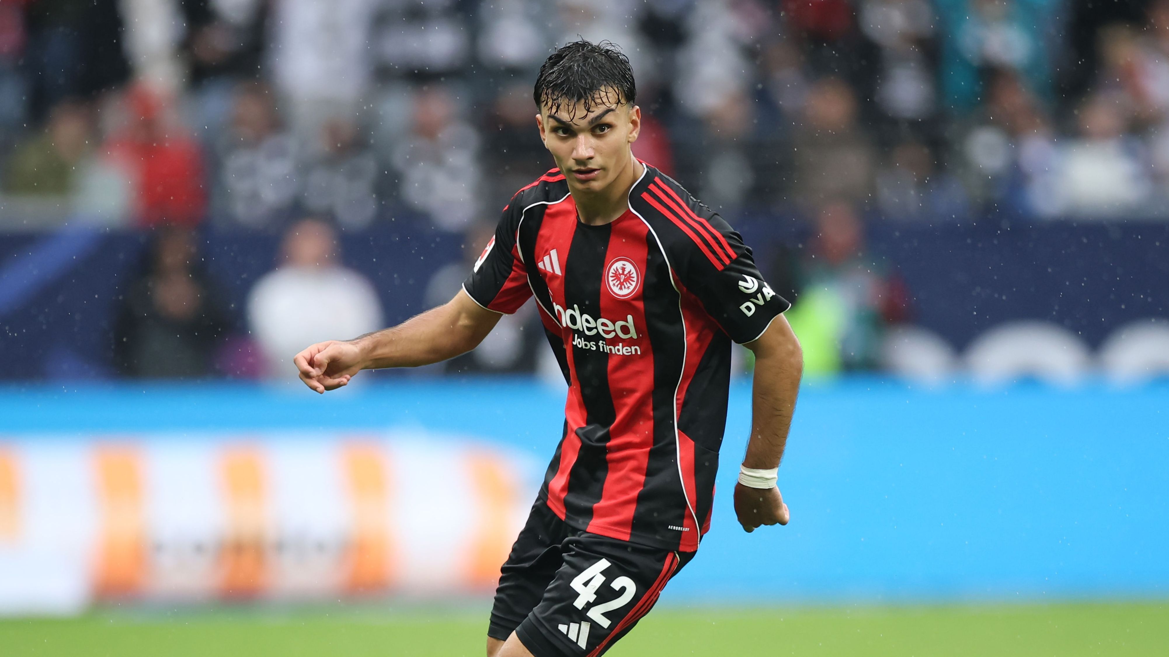 Vincent Kompany says Can Uzun is leading 'new generation of top players' in Bundesliga after Florian Wirtz and Nick Woltemade exits amid Eintracht Frankfurt star's unbelievable start to season