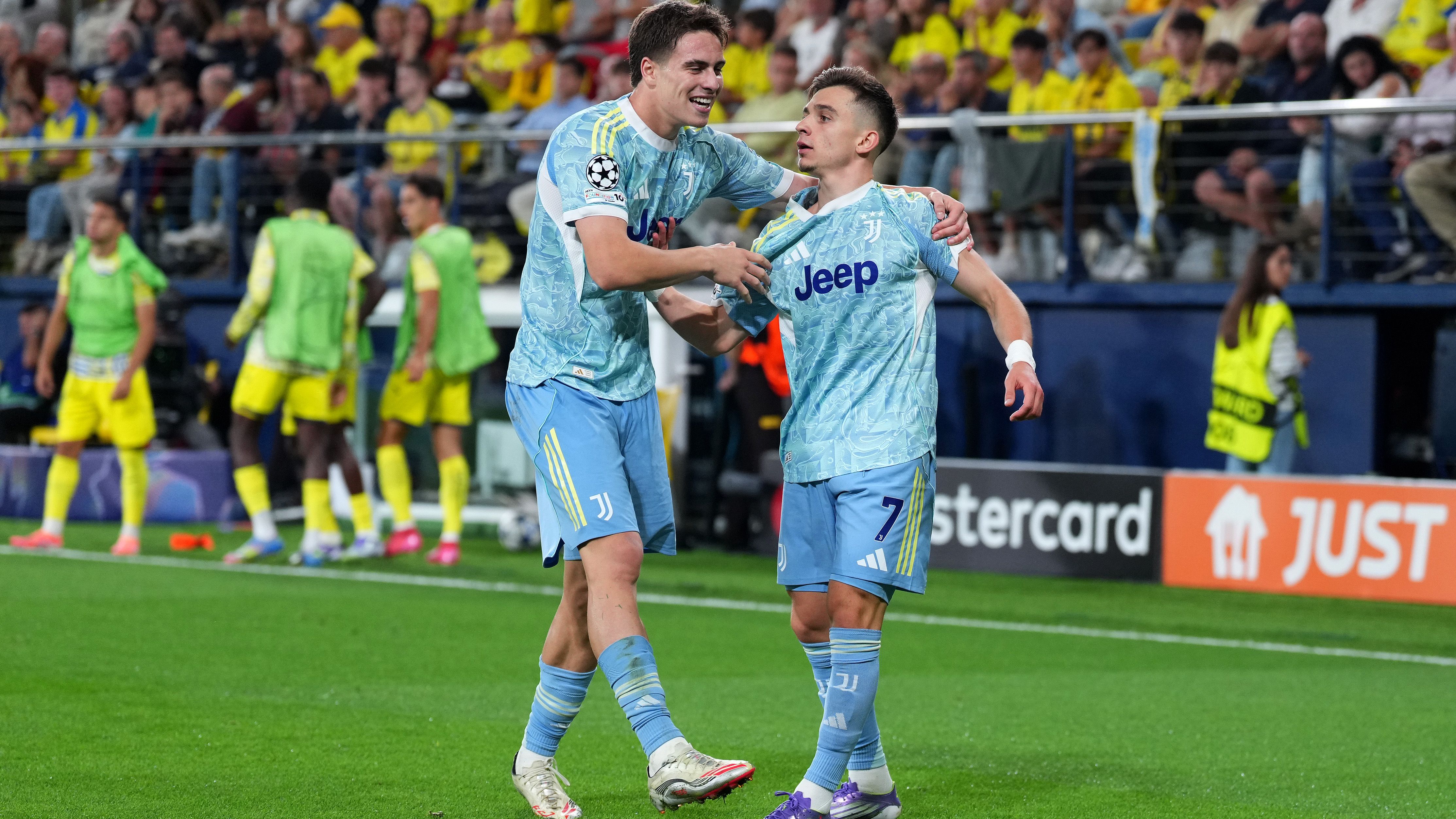 'I'm angry!' - Juventus coach blasts players for 'throwing the game away' in Champions League slip up against Villarreal