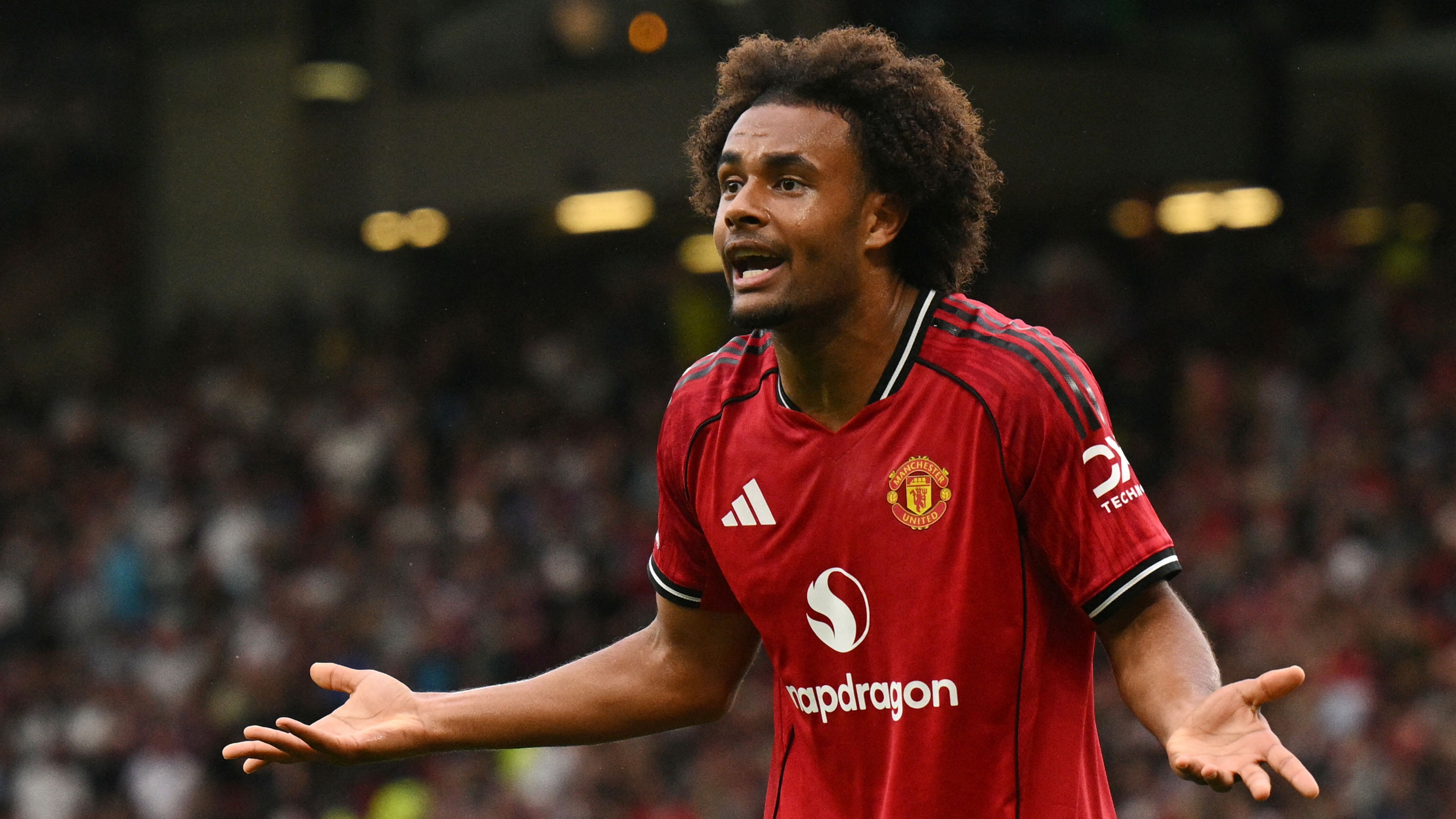 Joshua Zirkzee tipped for surprise transfer as new Serie A club express interest in landing Man Utd star in January transfer window