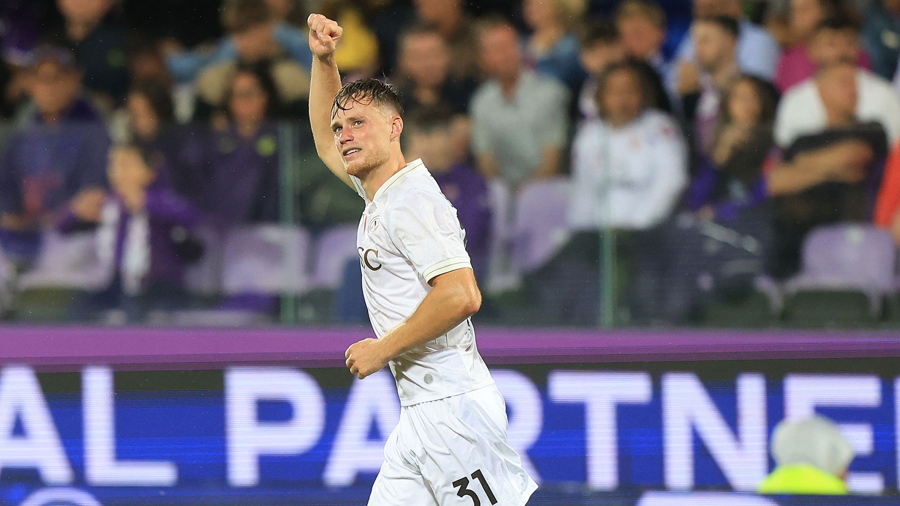 'Very humble' Kevin De Bruyne catches Napoli by surprise as fellow new signing reveals shock at character