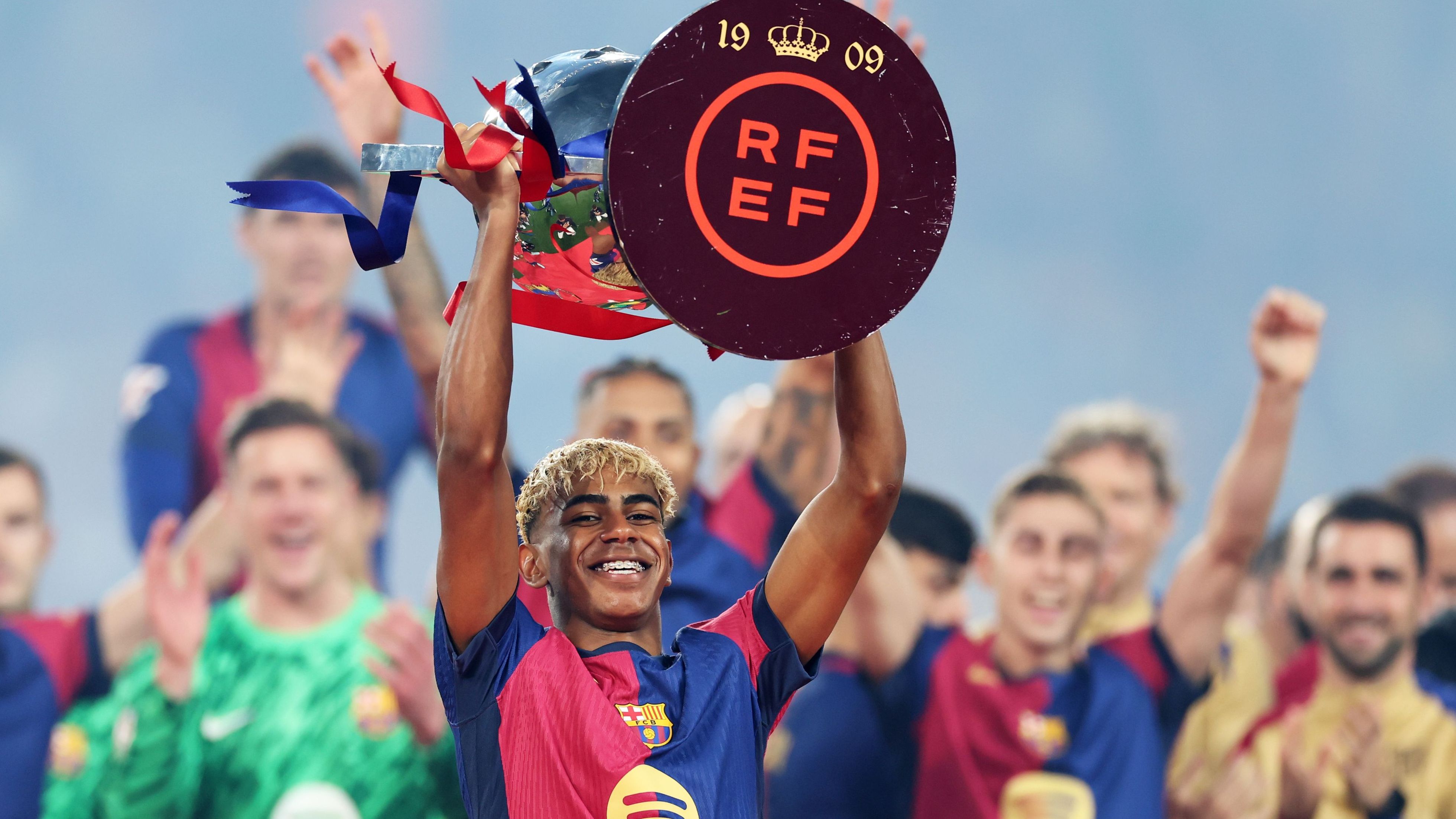 'He reminds me of myself!' - Lamine Yamal sets 'alarm bells' ringing as tennis legend warns Barcelona sensation against 'obvious mistakes' amid his rise to money and fame