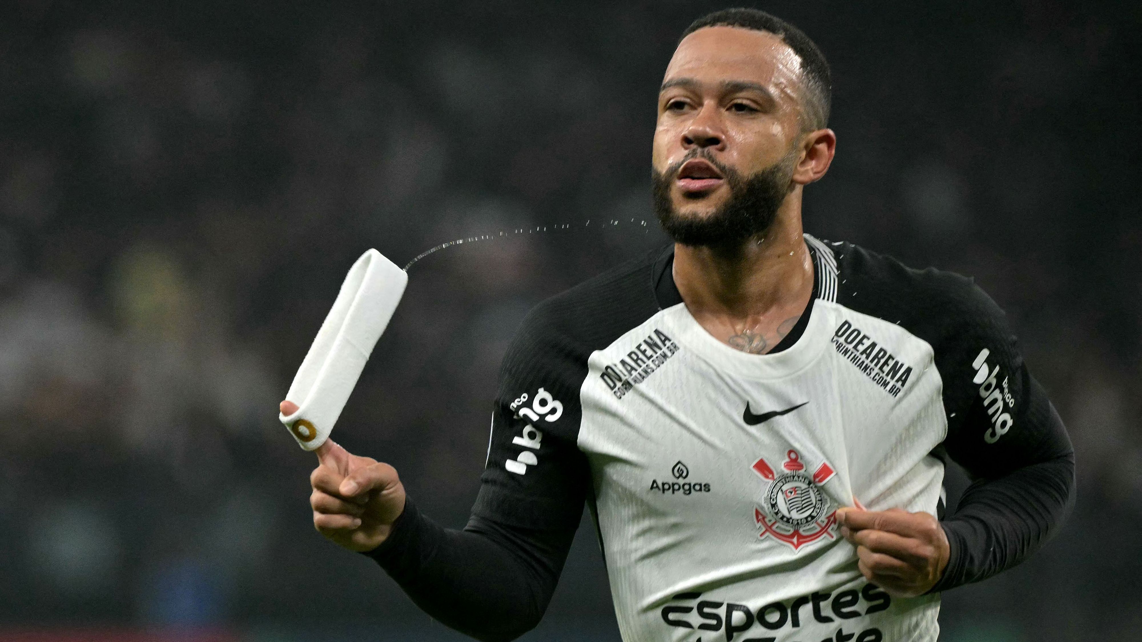 Memphis Depay in line for new Corinthians contract despite ex-Man Utd attacker's feud with Brazilian side over unpaid bonuses