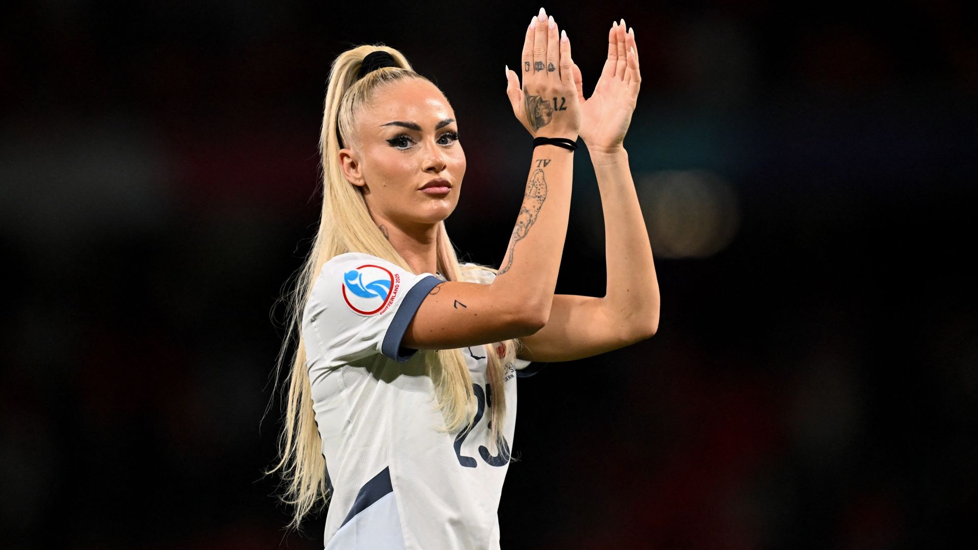 VIDEO: Alisha Lehmann leaves Switzerland team-mate disgusted as Como star reveals unusual favourite cheat meal