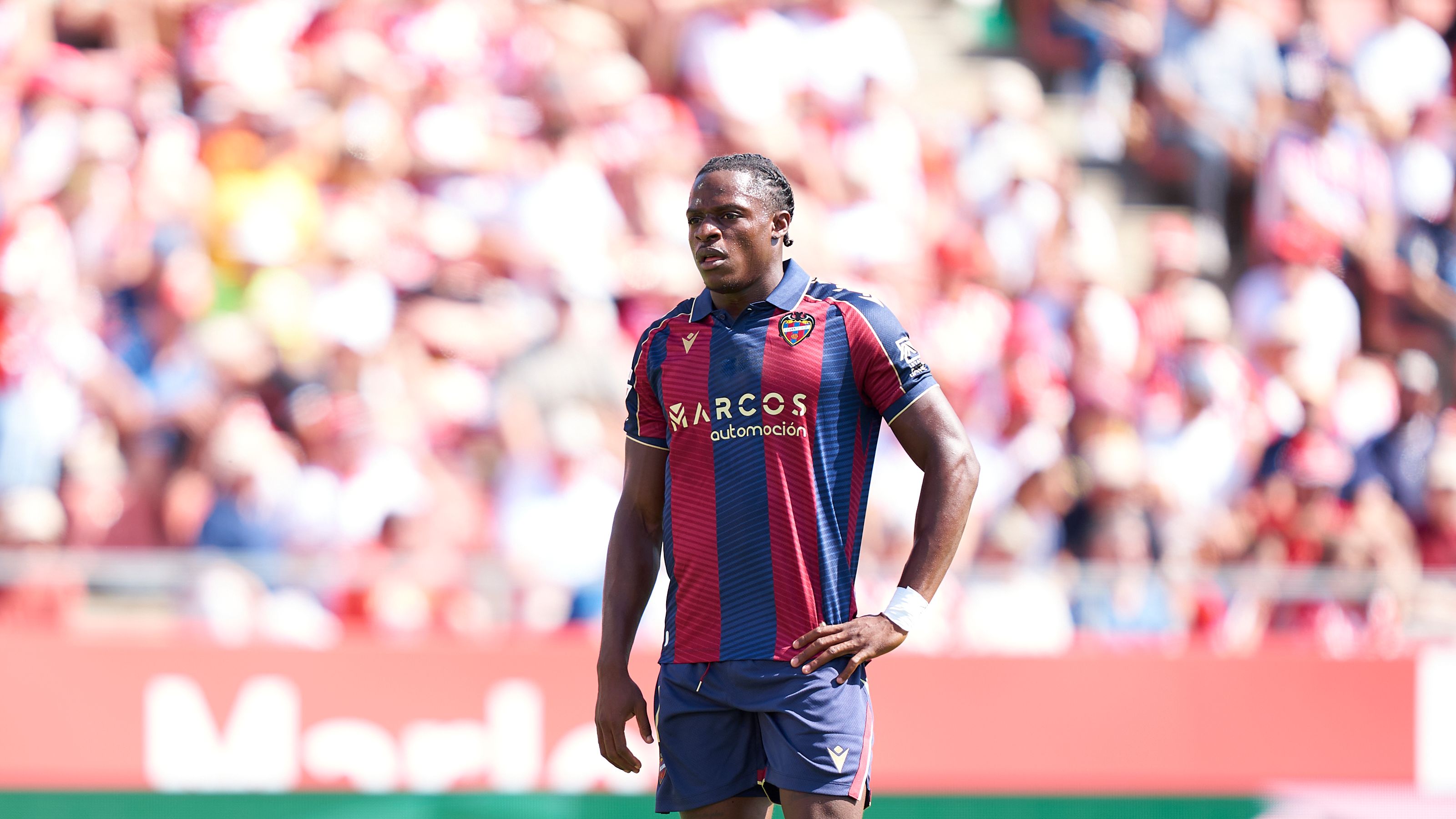 Etta Eyong makes decision between Real Madrid and Barcelona as in-form LaLiga striker is considered for January switch