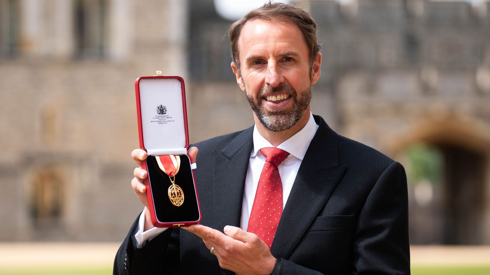 Gareth Southgate addresses persistent links to Man Utd job as ex-England manager insists he may not return to football