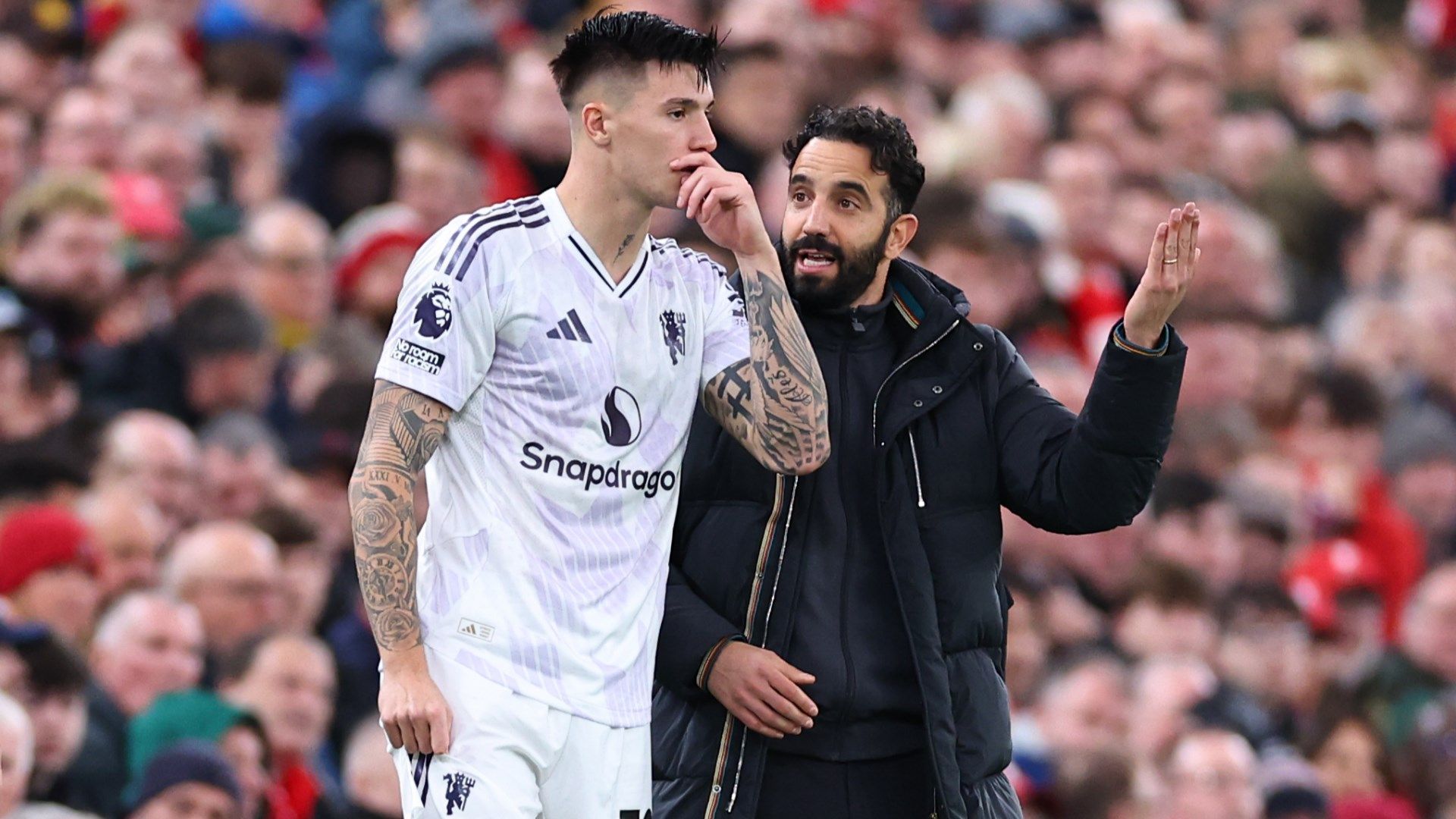 'Be arrogant!' - Benjamin Sesko receives advice from Dimitar Berbatov after slow Man Utd start as ex-striker makes Rasmus Hojlund comparison