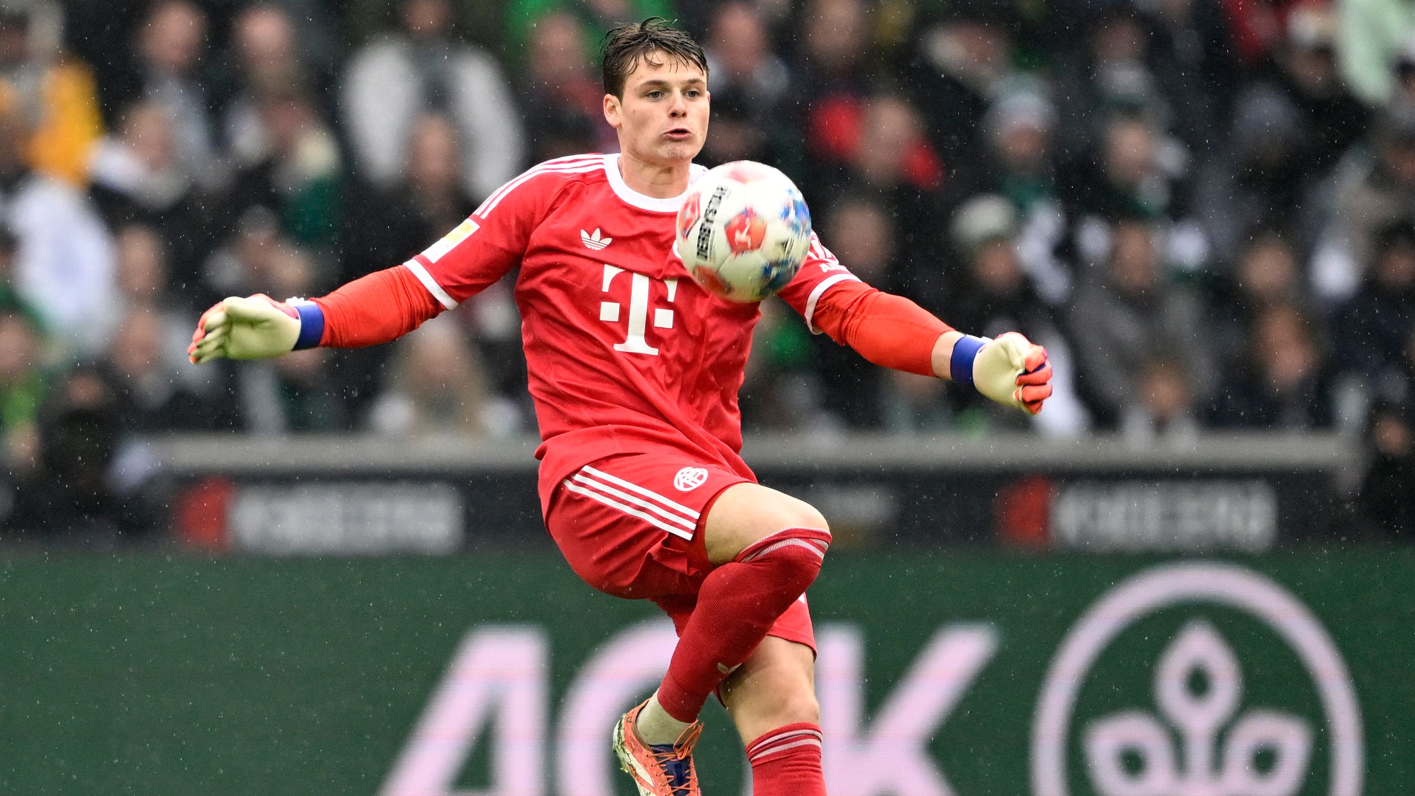 Bayern Munich goalkeeper 'not worried' by talk of Manuel Neuer stay despite first choice ambitions under 'great coach' Vincent Kompany