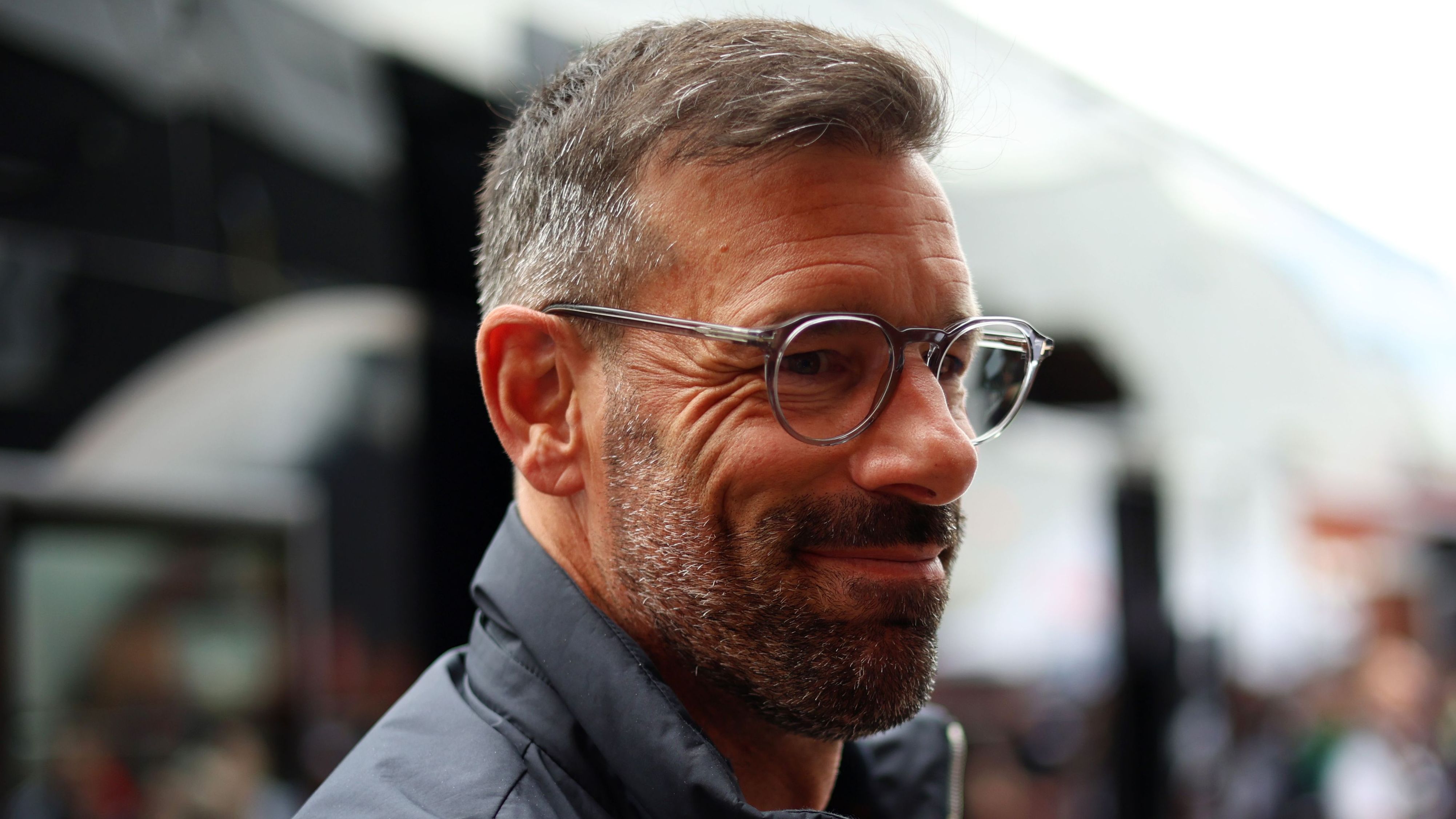 'Being a great striker doesn't necessarily make you a great manager' - Ex-Leicester star takes savage dig at former Man Utd star Ruud van Nistelrooy after terrible Foxes spell