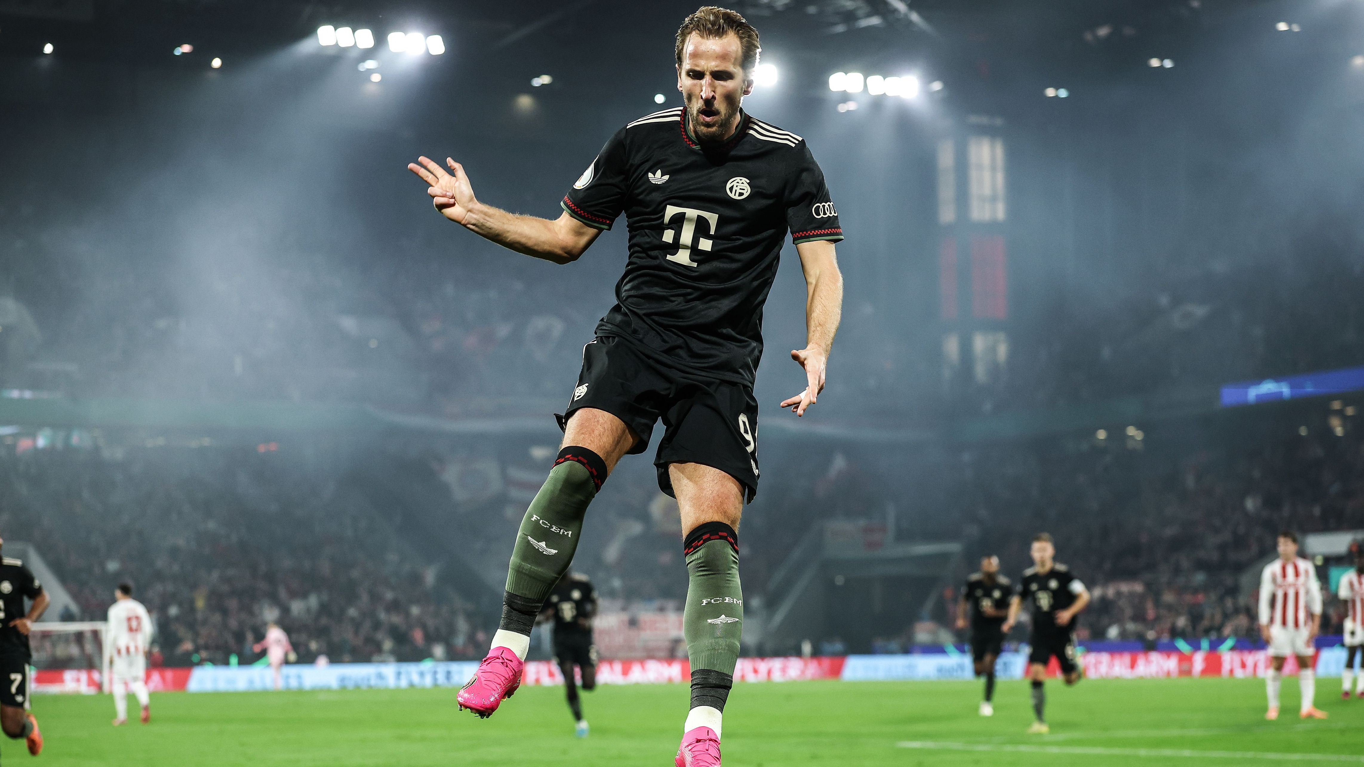 'He's literally on another level' - Harry Kane better than Erling Haaland and Kylian Mbappe as ex-defender explains why Bayern Munich striker is most frightening striker around