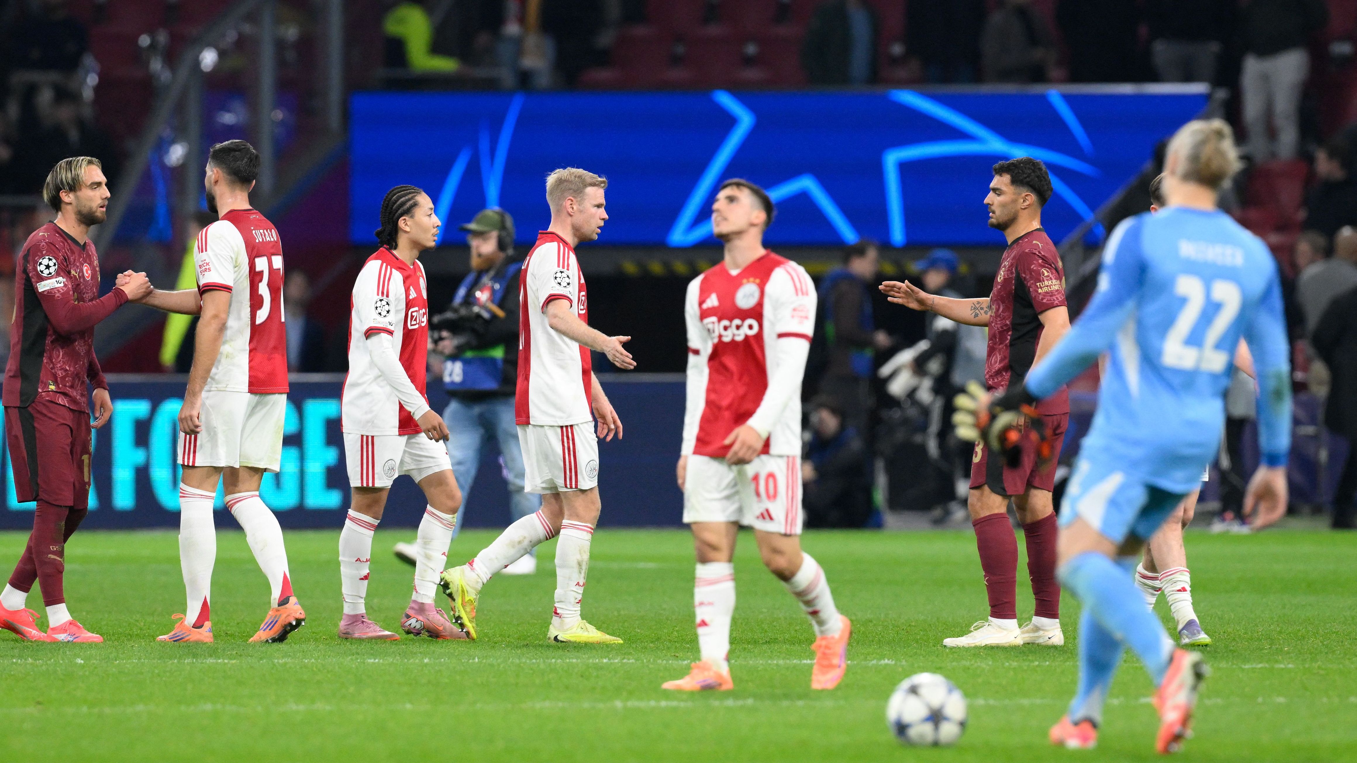 Erik ten Hag and Ajax schedule further talks over possible return for ex-Man Utd coach as Dutch giants look to halt decline under John Heitinga