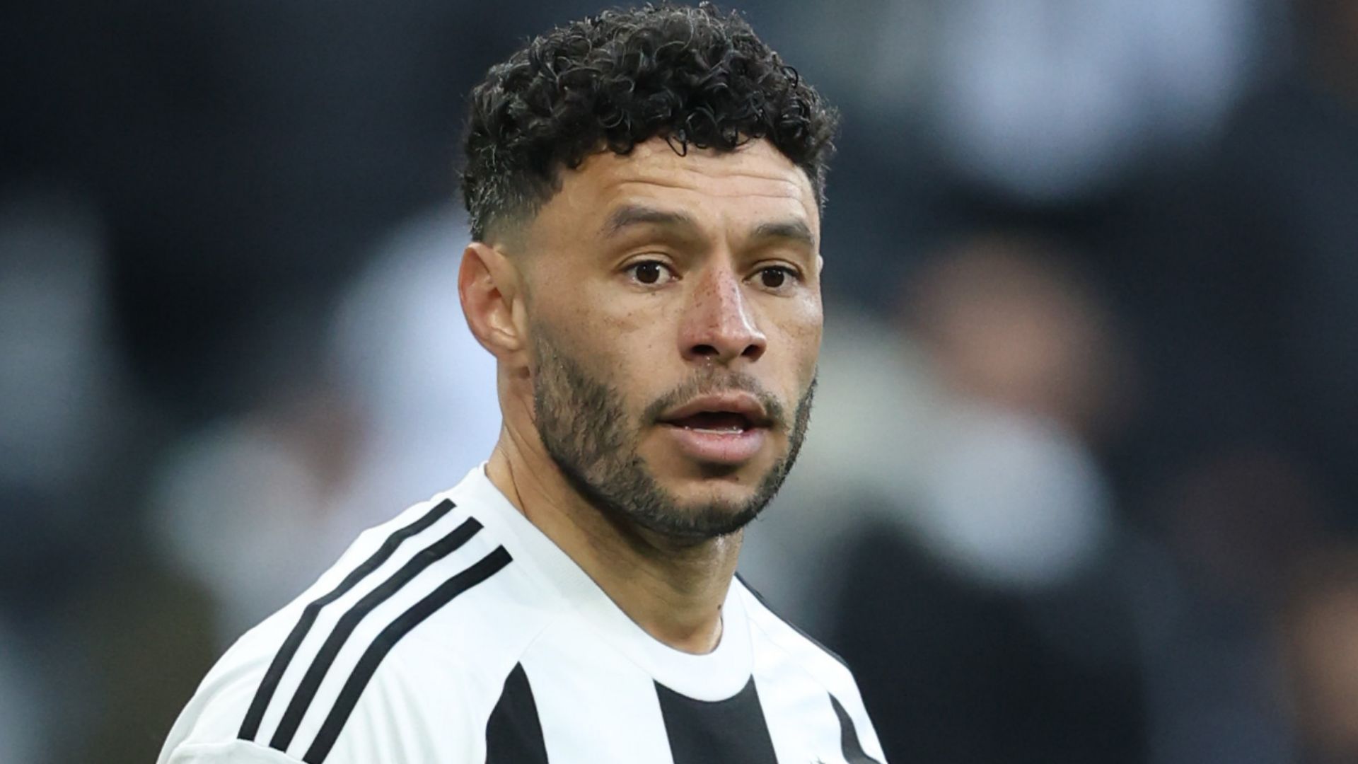 Alex Oxlade-Chamberlain reveals contract offers after returning to Arsenal as ex-England star declares where he wants to play next