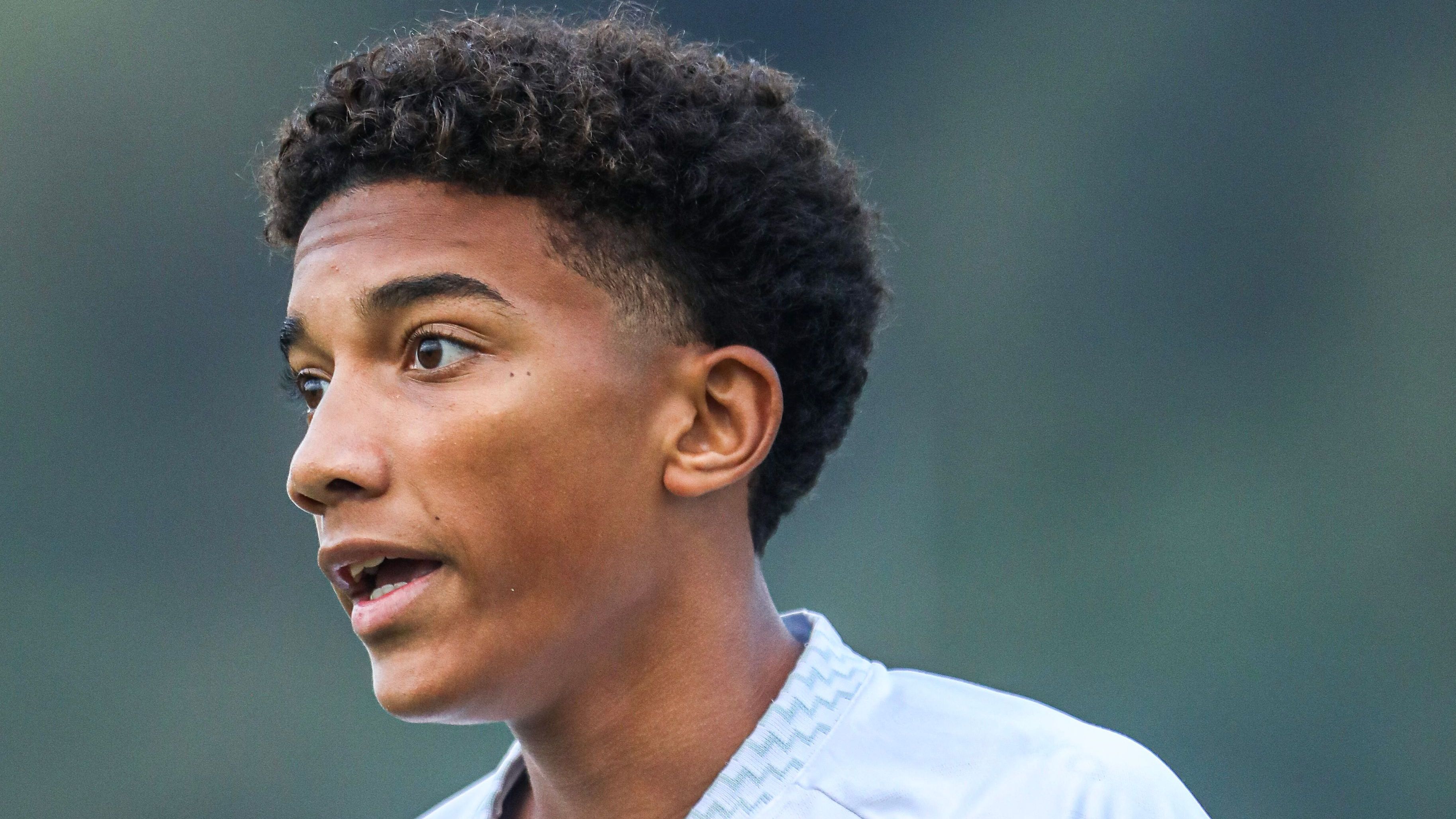 'He'll be a great player!' - Ex-Man City and Real Madrid star's son tipped for incredible future amid 17-year-old's bright start at Neymar's Santos