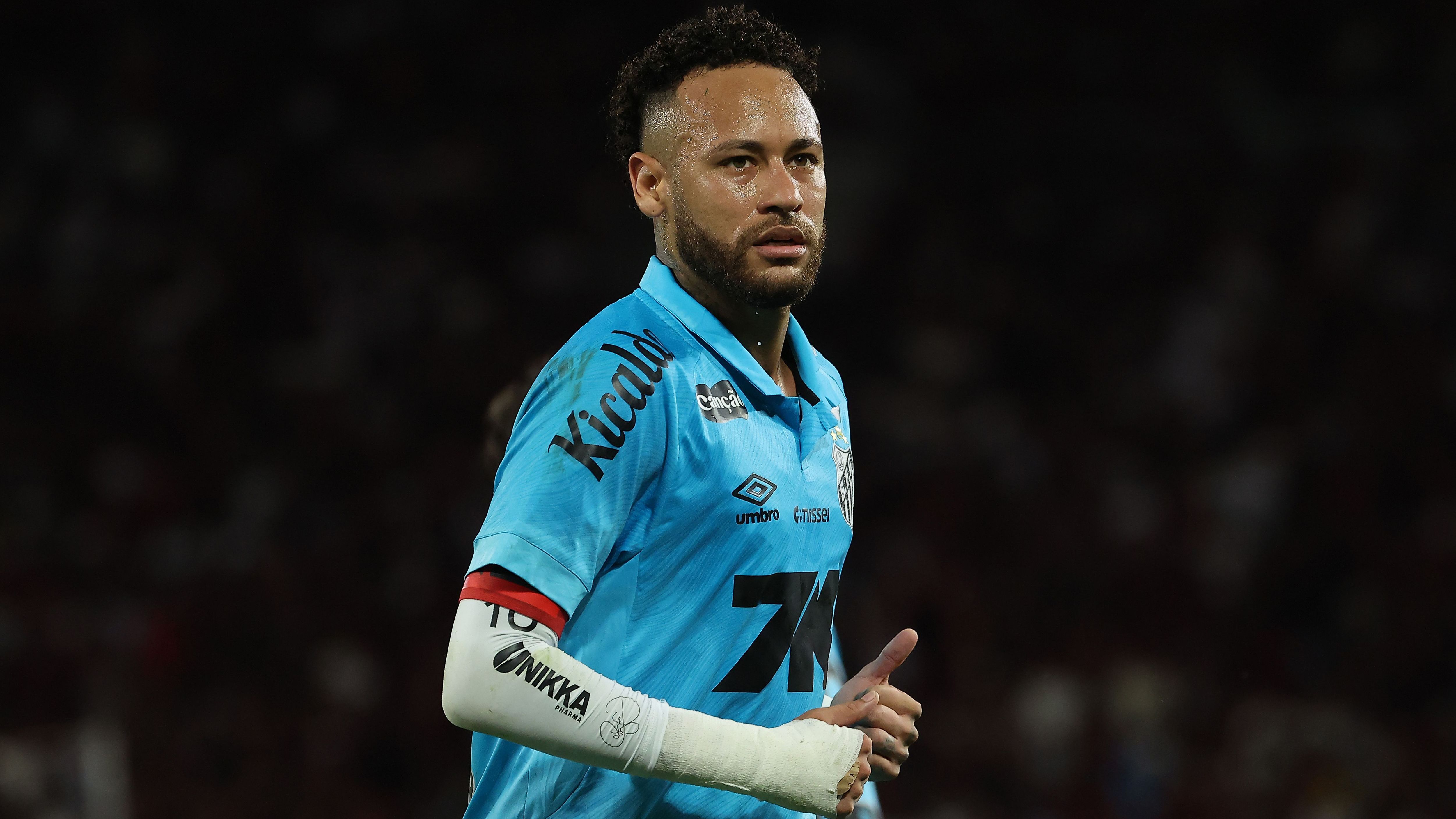 Neymar brutally lashes out at 'sh<em>tty’ journalist as under-fire Brazilian superstar DENIES apologising to Santos manager over substitution histrionics”><img decoding=