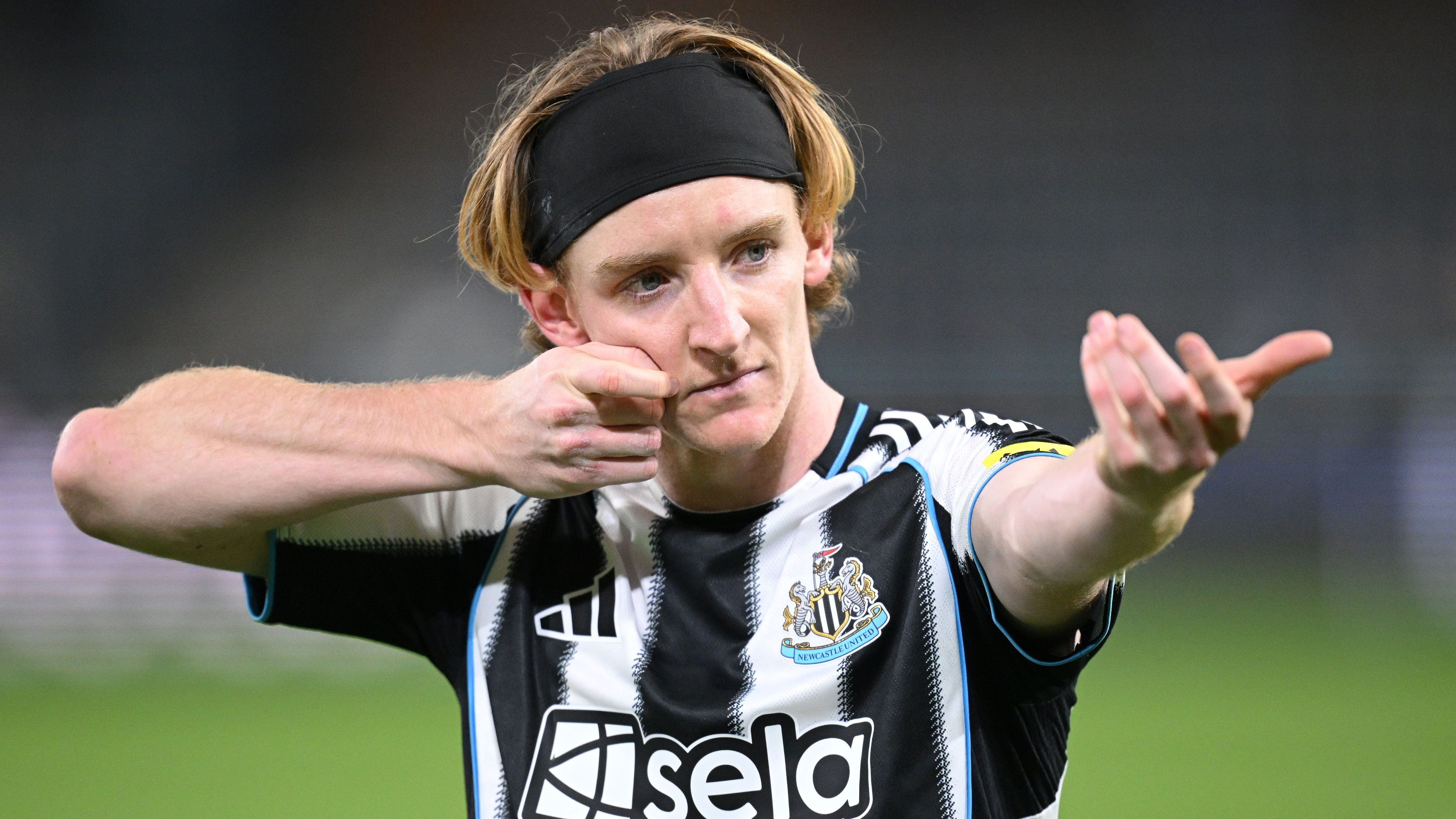 'I'm all in!' - Newcastle boss Eddie Howe sends loud and clear message after being tipped to replace floundering Manchester United boss Ruben Amorim