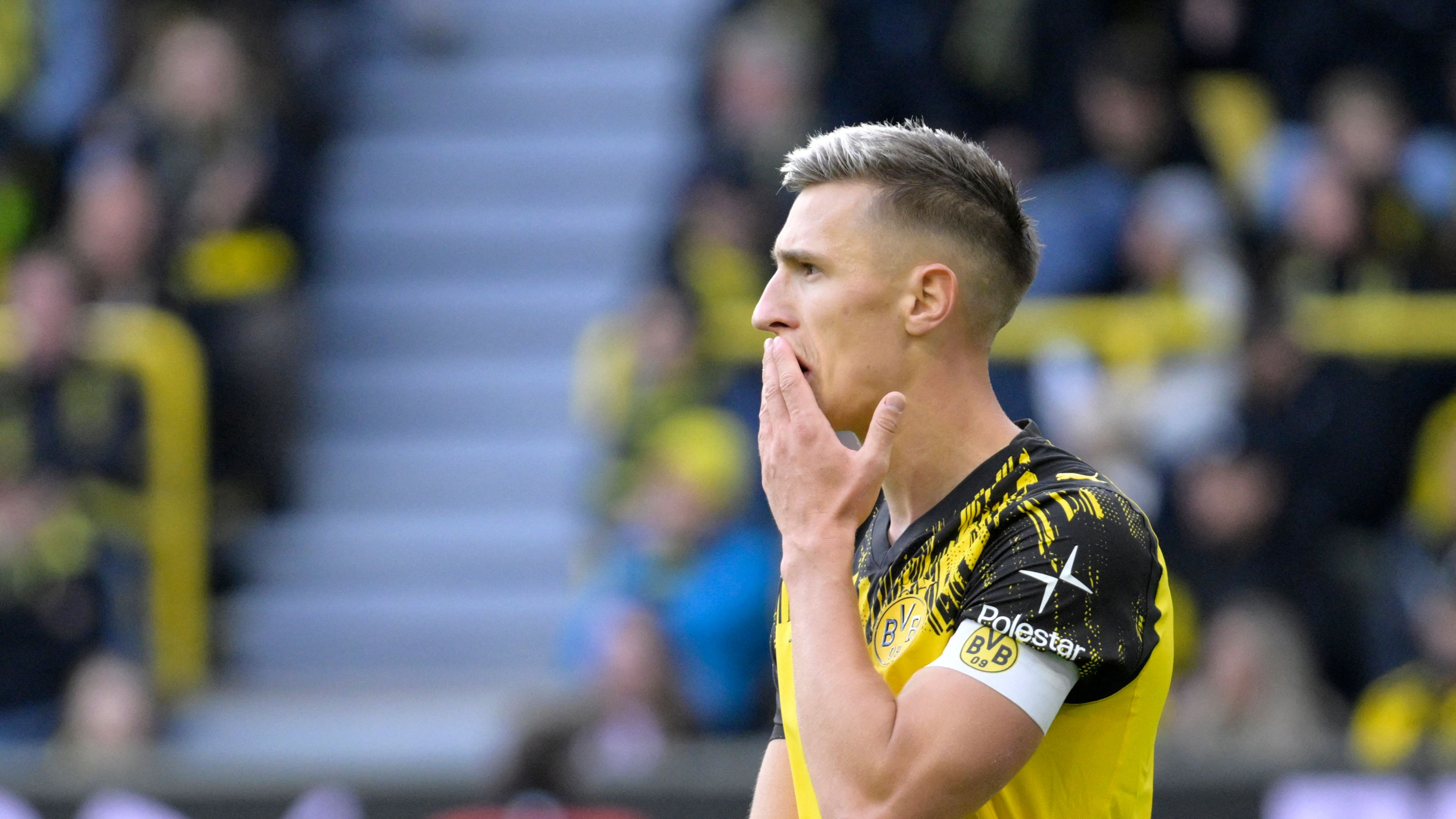 Nico Schlotterbeck warned not to delay contract decision 'indefinitely' as Borussia Dortmund chief addresses Bayern Munich and Liverpool interest